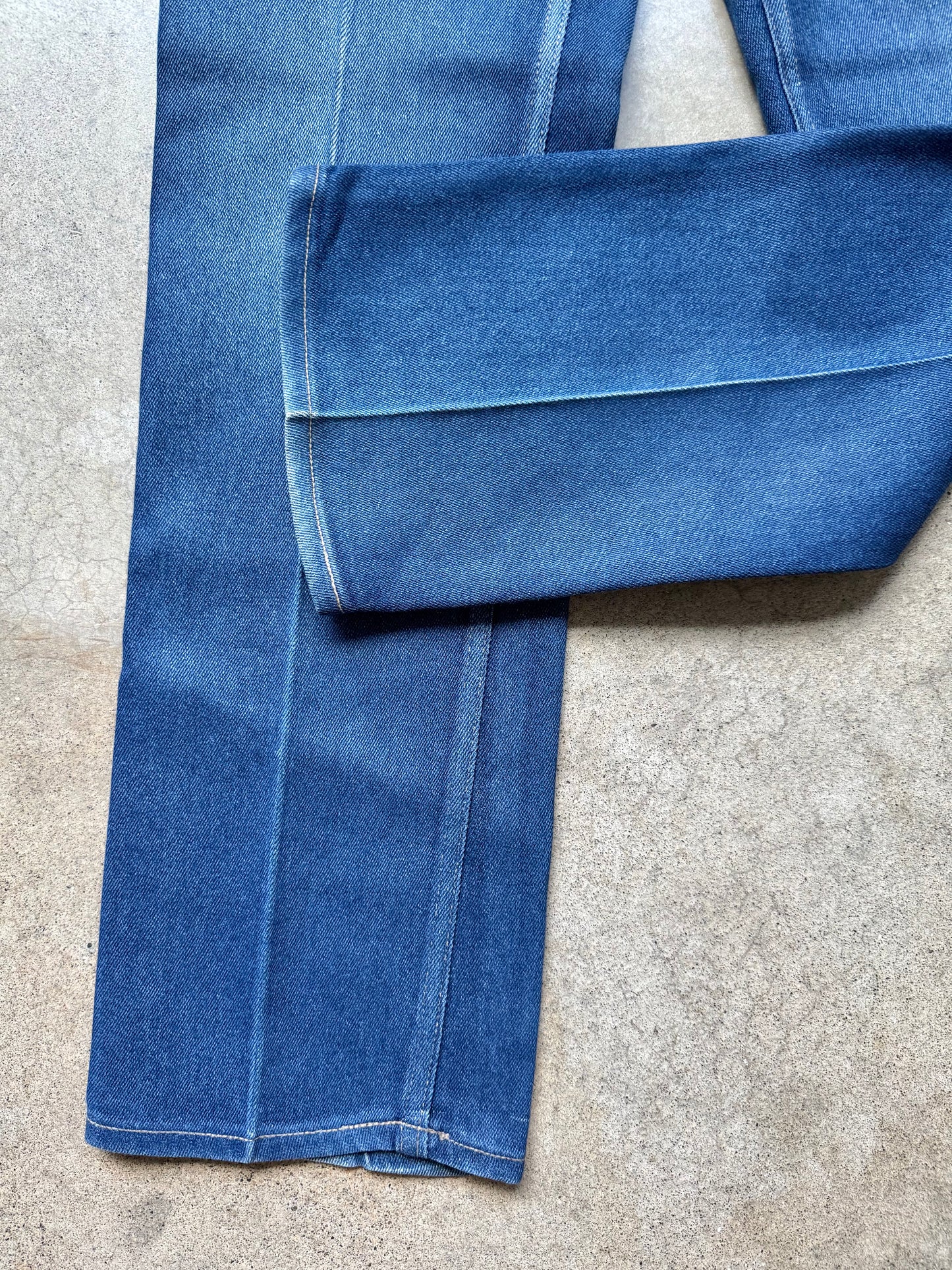 Vintage 1980s Levi’s Action Jeans “Skosh More Room” Faded Dark Wash Jeans | 32x32