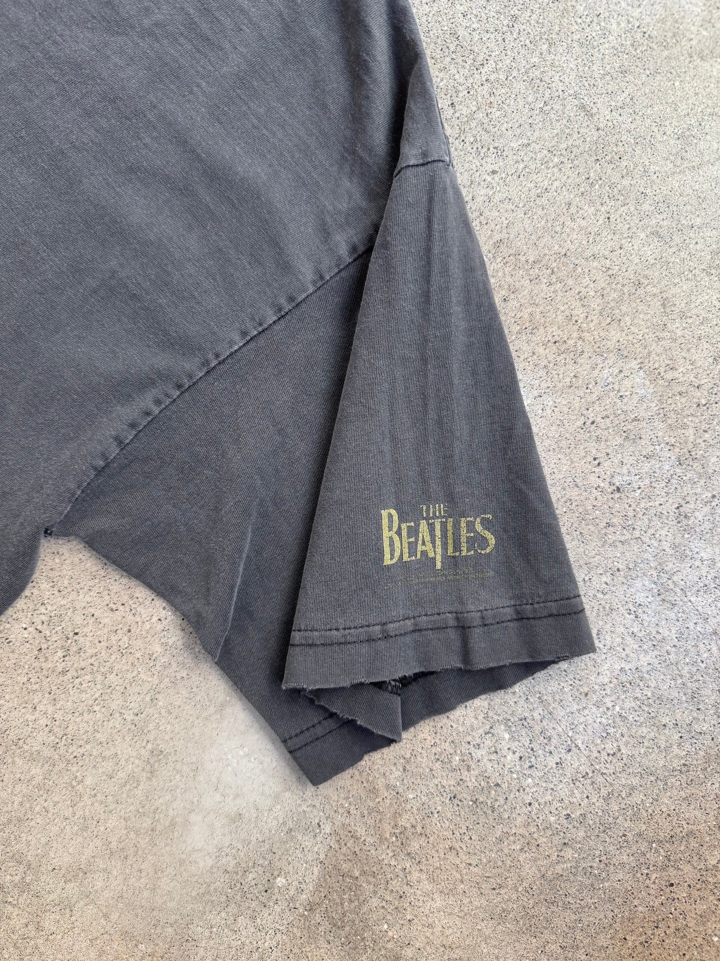 Vintage 1990s Distressed The Beatles Fab Four Autograph Tee | L/XL
