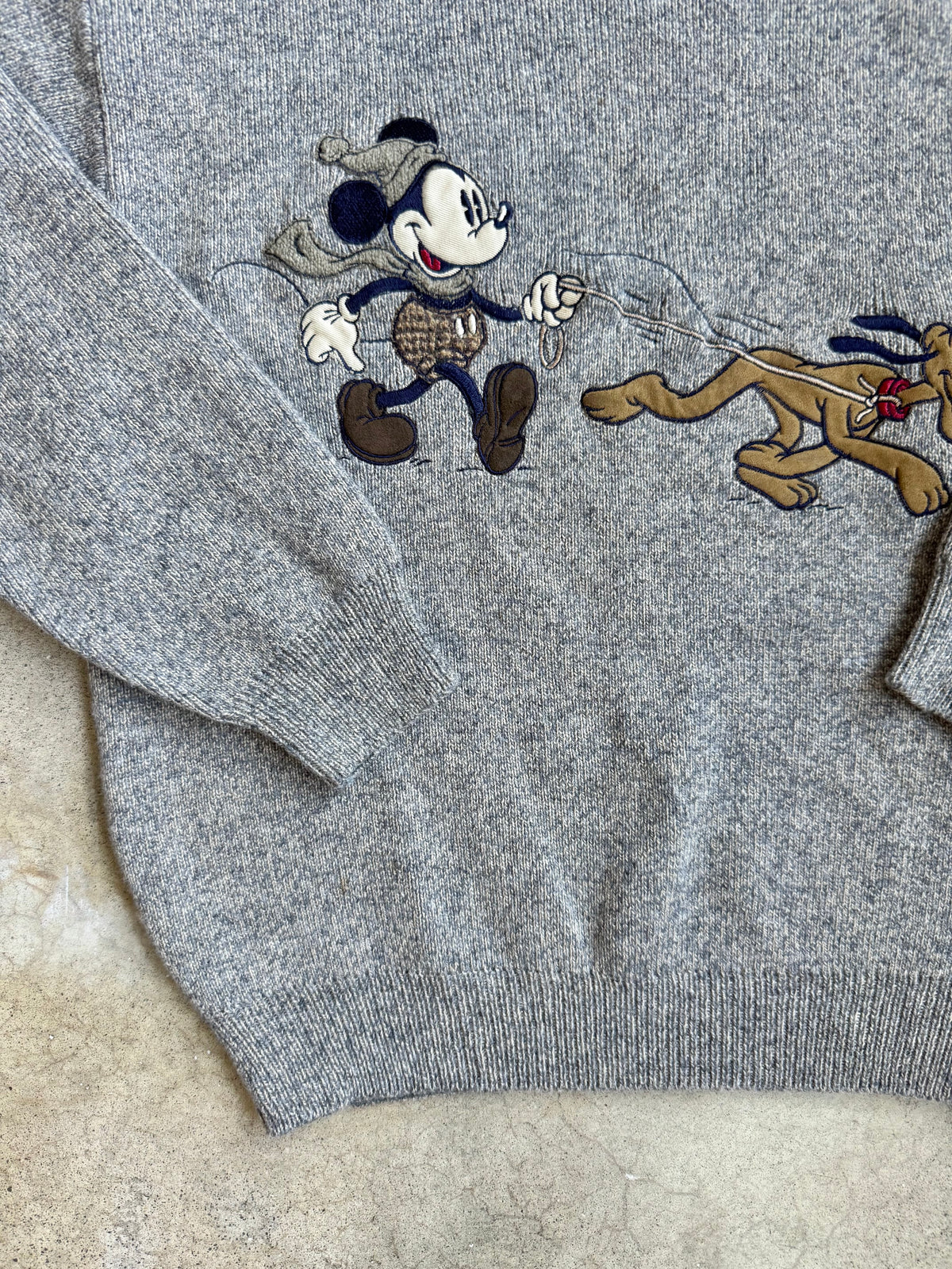 Vintage 1980s/90s Donaldson “Mickey Walking Pluto” Embroidered Wool Sweater | Youth M/L