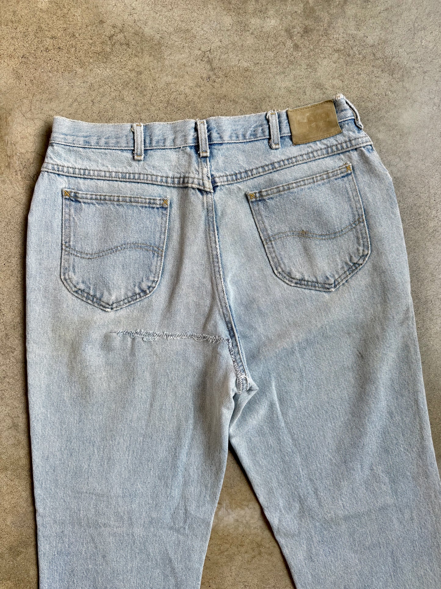 Vintage 1980s Lee Distressed Light Wash Straight-Leg Jeans | 36x34