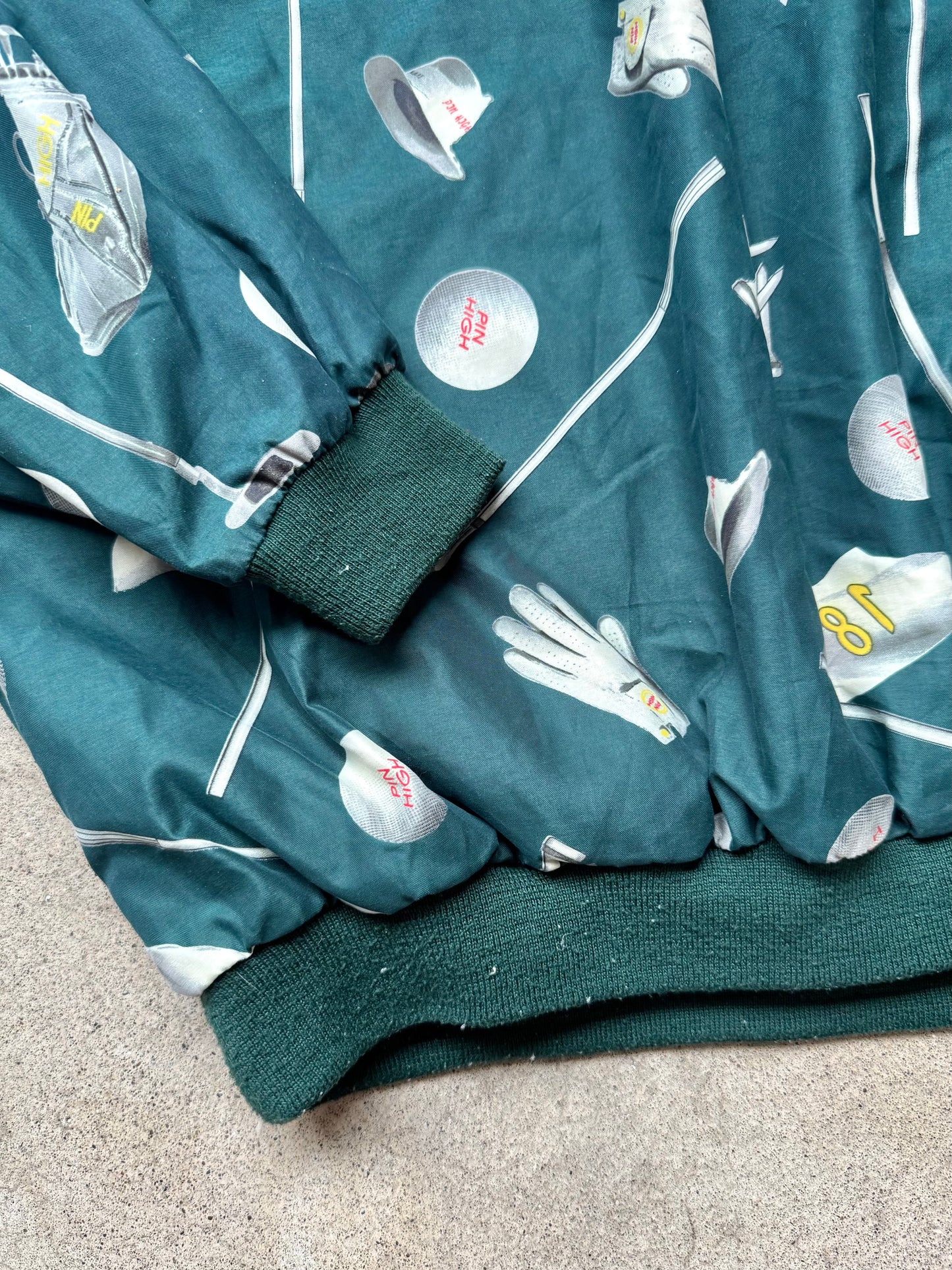 2000s Pin High Novelty Golf Print V-Neck Pullover | Medium