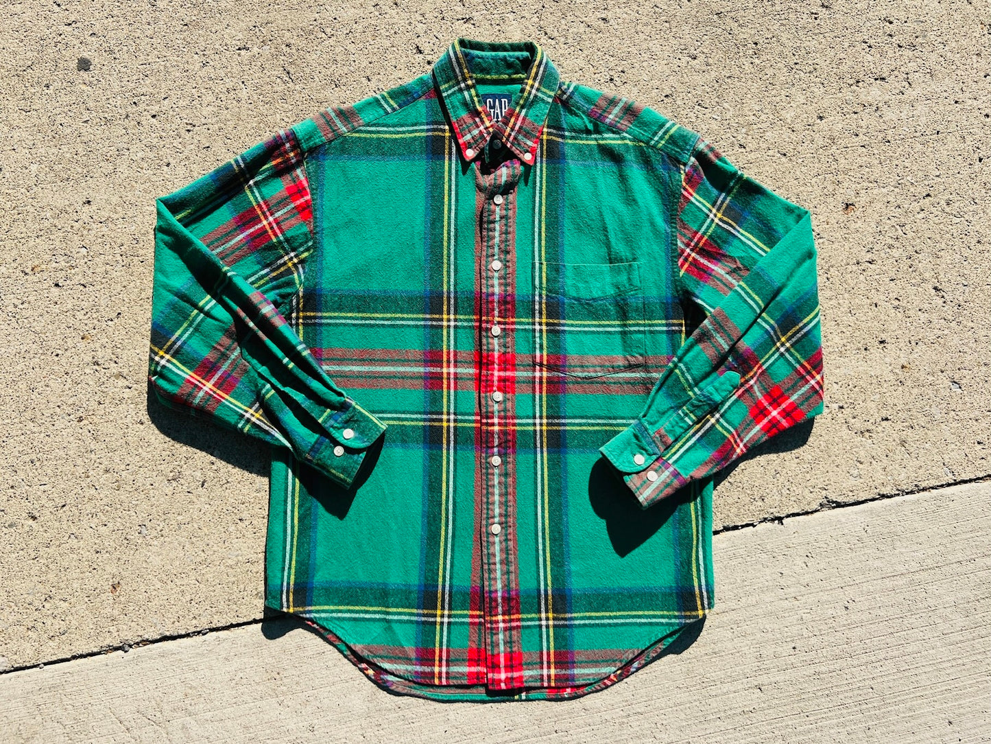 Vintage 1990s Gap Green Plaid Cotton Flannel | Medium