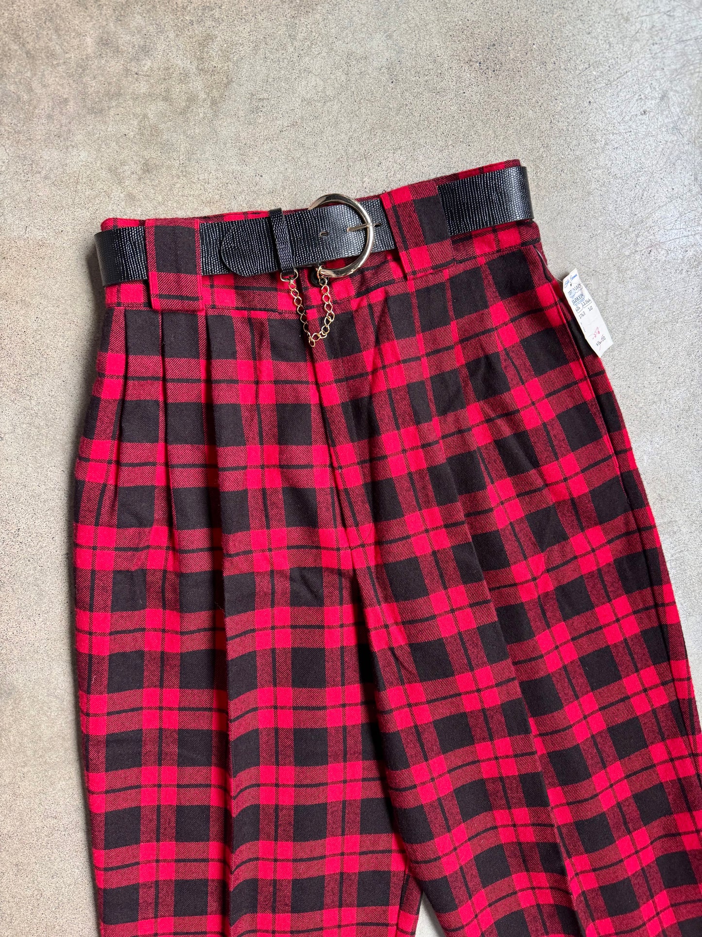 Vintage 1980s Daily Habit Red Plaid Pleated Trousers w/ Belt | Waist 27”
