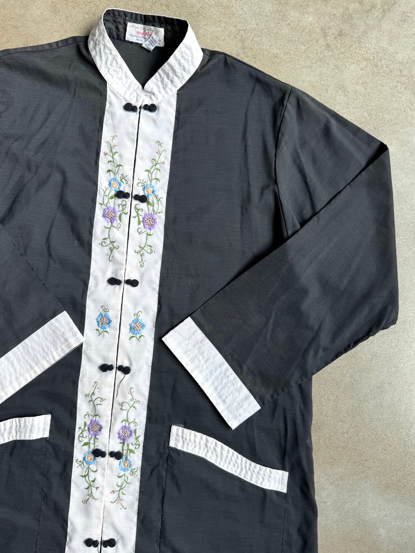 Vintage 1960s Jodie Arden Black Asian-Style Floral Hand-Embroidered Robe | Large