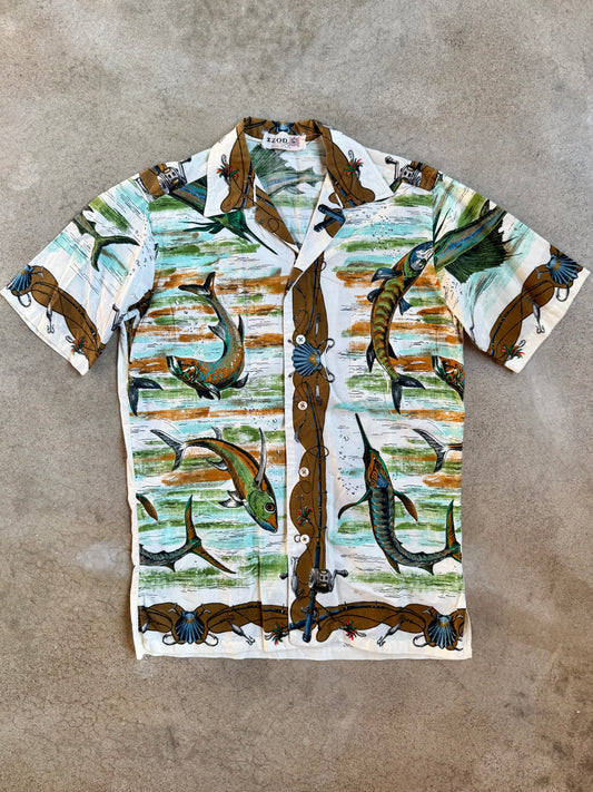 Vintage 1960s Izod Novelty Fishing Print Short Sleeve Camp Shirt | Small