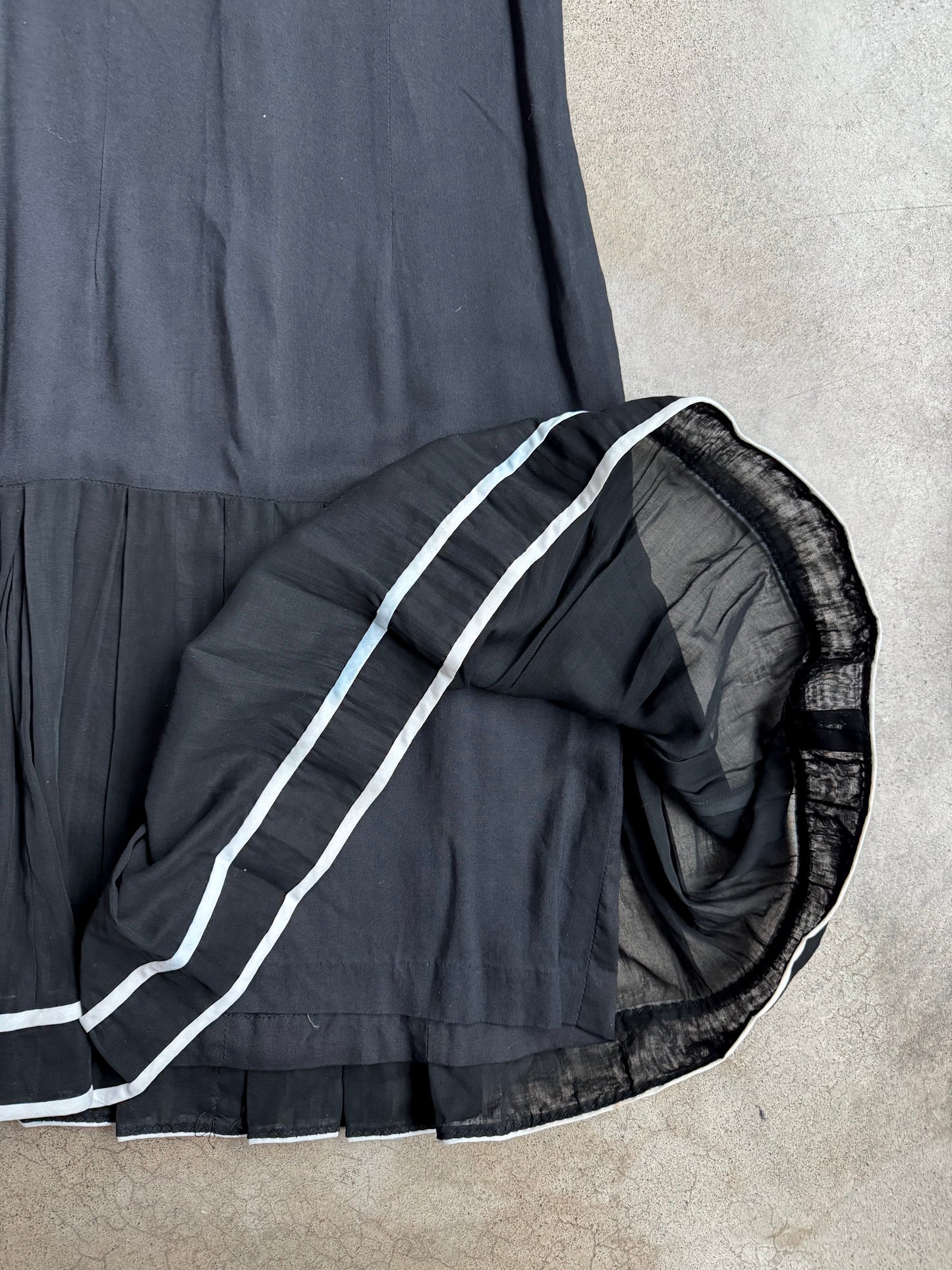 Vintage 1960s Sophisticates Black Drop Waist Pleated Dress w/ Flower Pin | XS