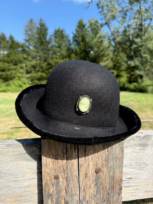 Vintage 1980s Black Felted Wool Cameo Brooch Hat