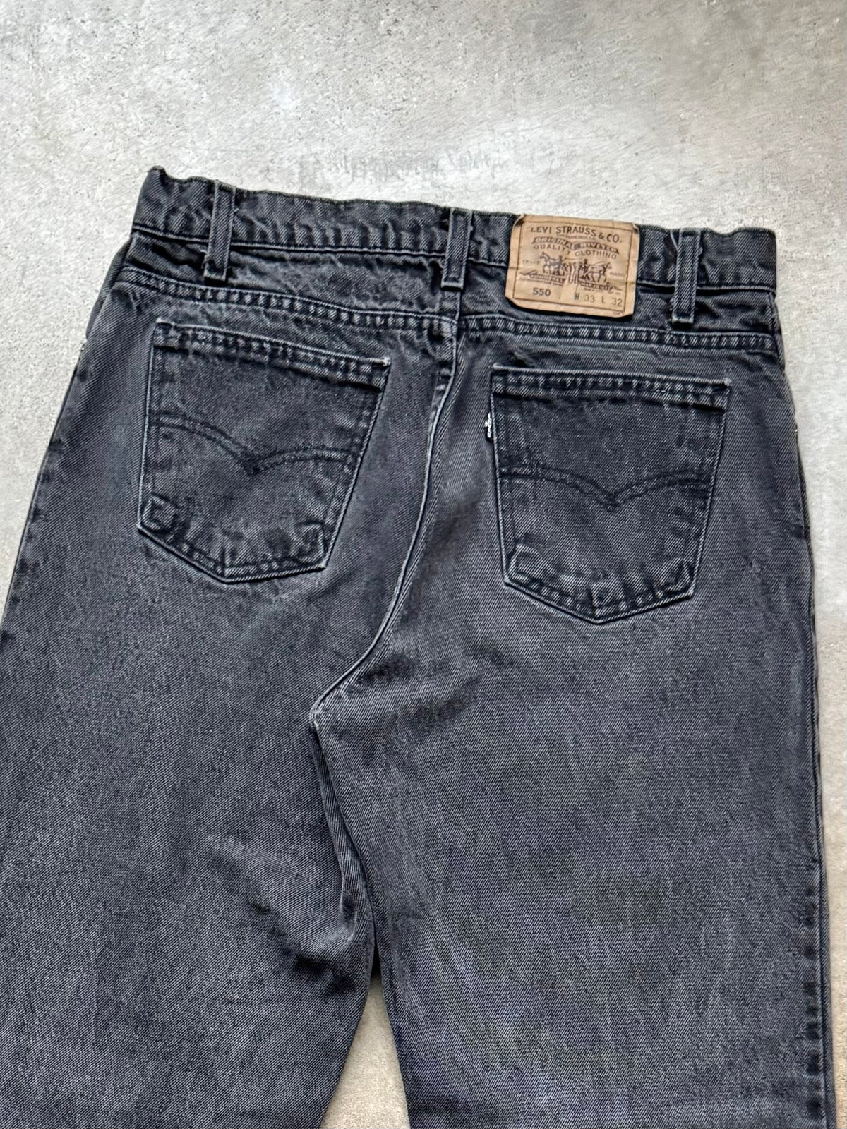 Vintage 1980s/90s Levi’s 550 Relaxed Fit Washed Black Jeans | 33x32
