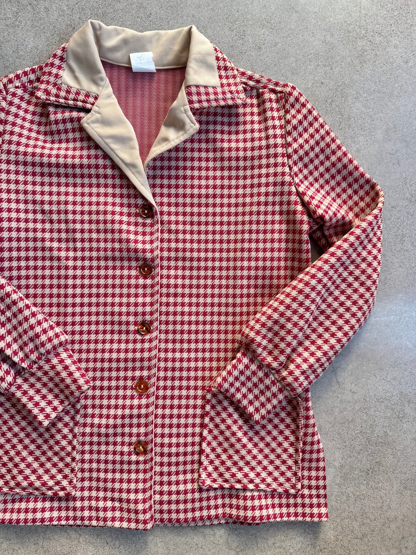 Vintage 1970s Red & Beige Houndstooth Belted Two-Piece Pantsuit | Medium