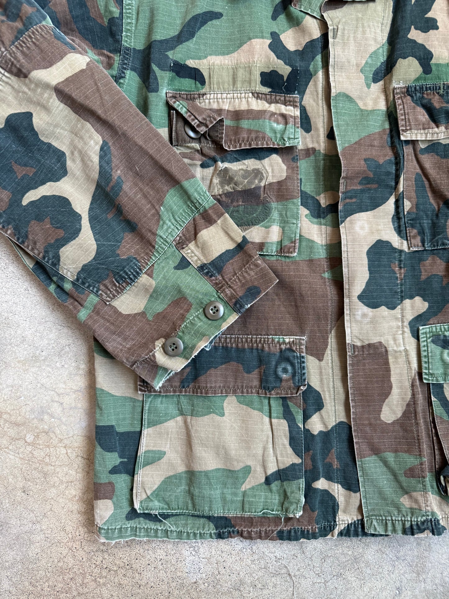 Vintage Military Issue Woodland Camo BDU Combat Jacket | Medium