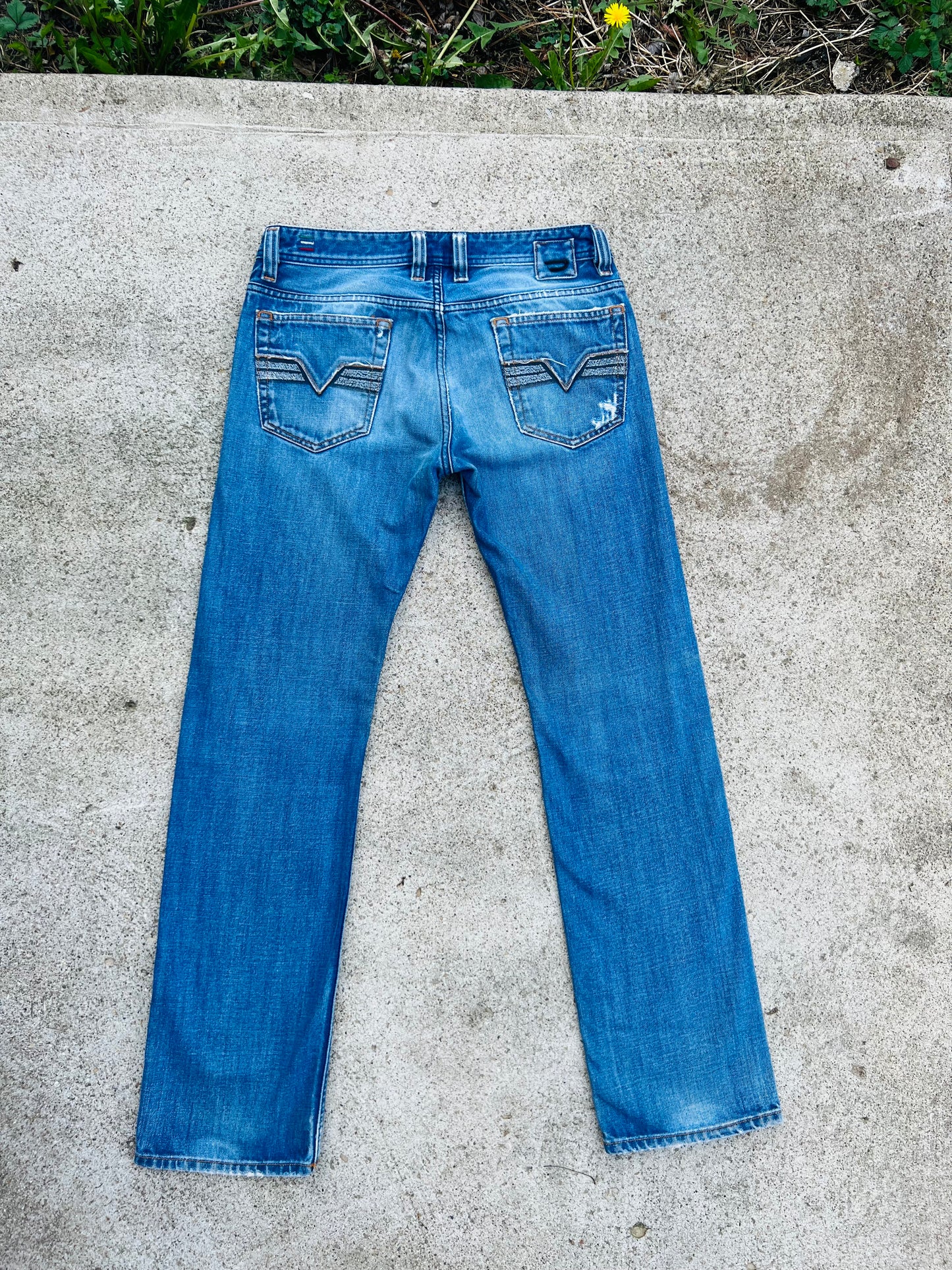 Diesel Viker Straight Fit Faded Jeans