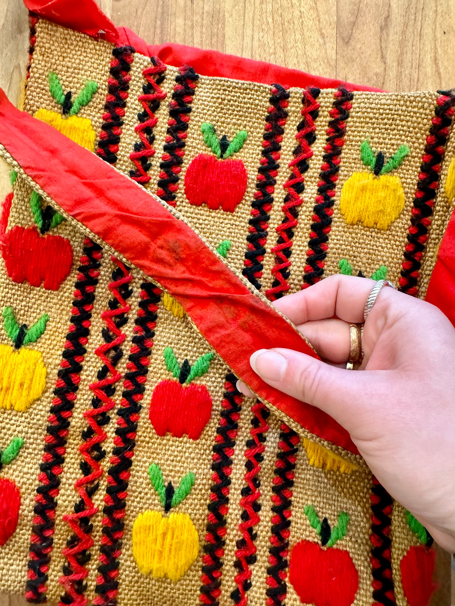 Vintage 1970s Apple Embroidered Burlap Shoulder Bag