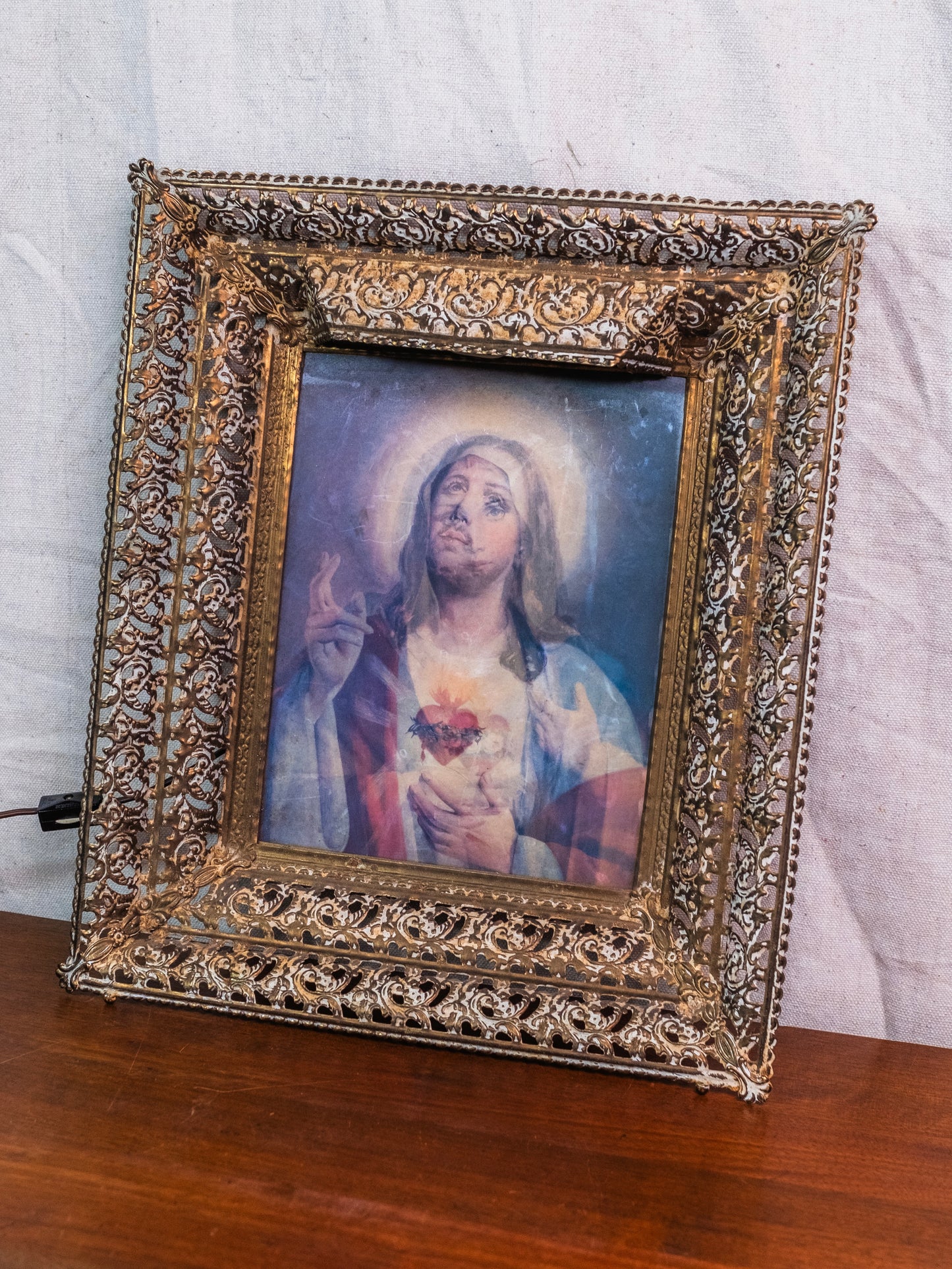 Vintage 1950s Gold Framed Holographic 3D "Jesus & Mary" Light Up Picture