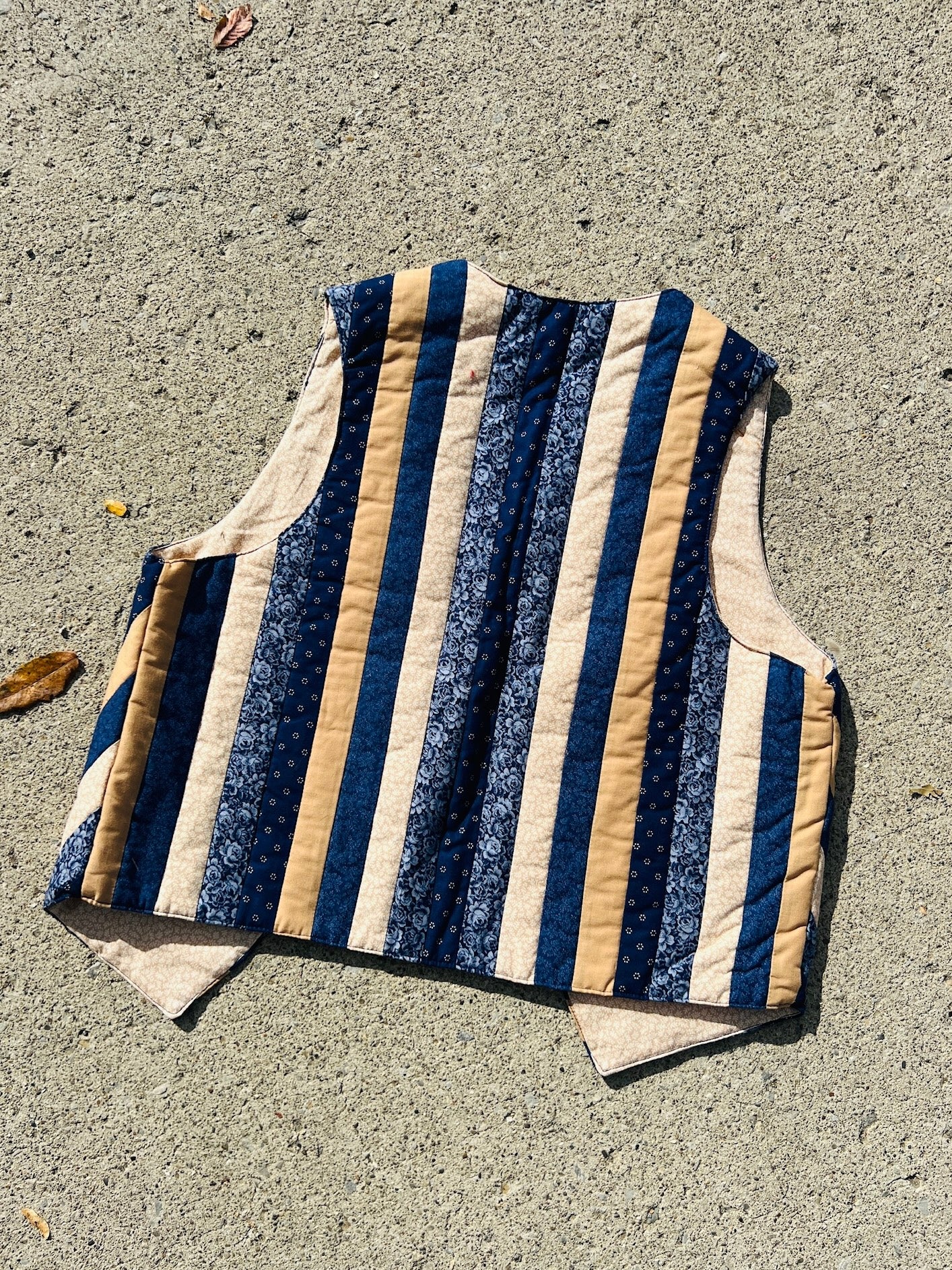 Vintage 1970s Stripe Patchwork Quilted Vest | Small