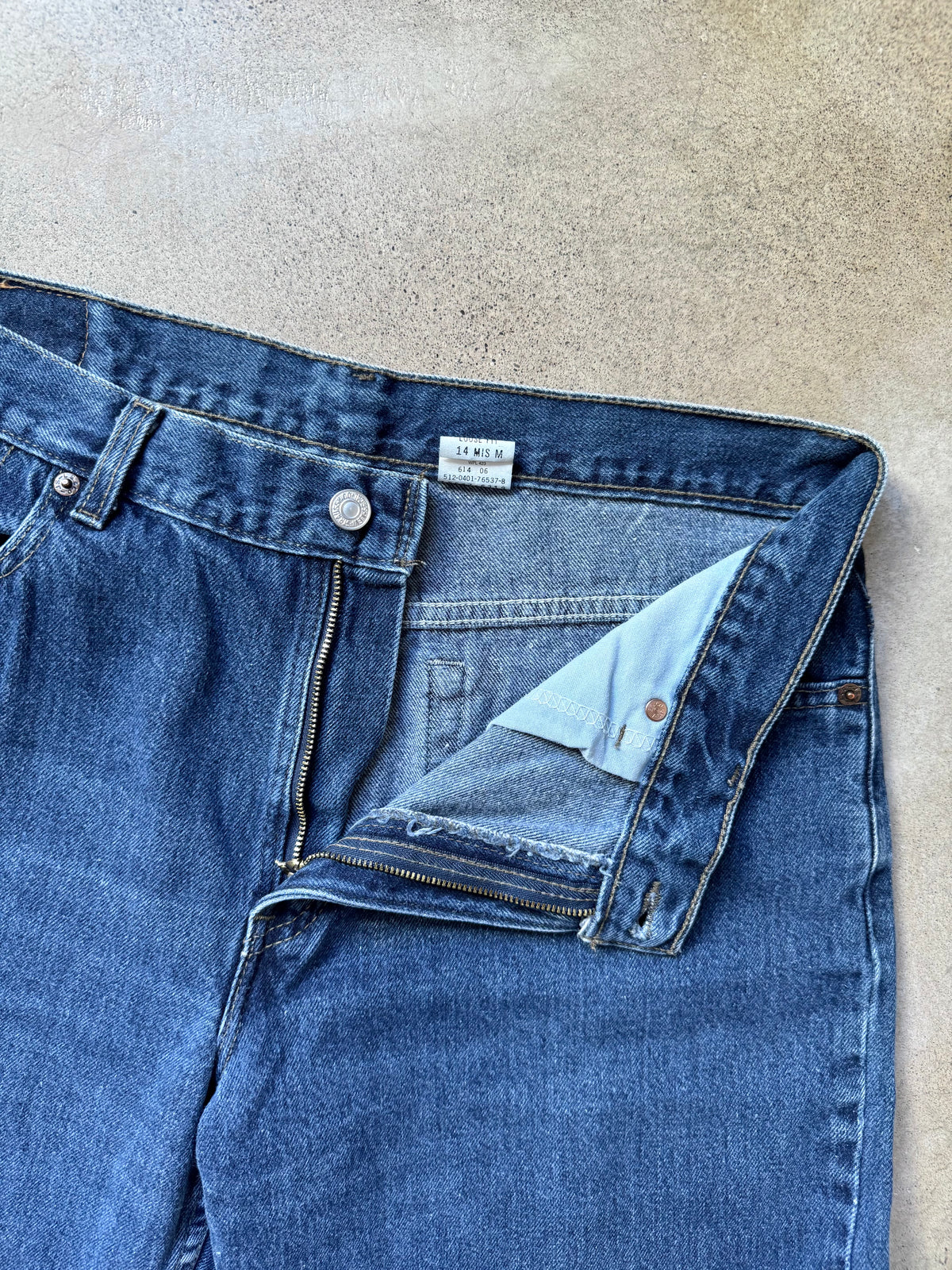 Vintage 1990s Levi’s 577 Loose Fit Dark Wash Jeans | Waist 34”