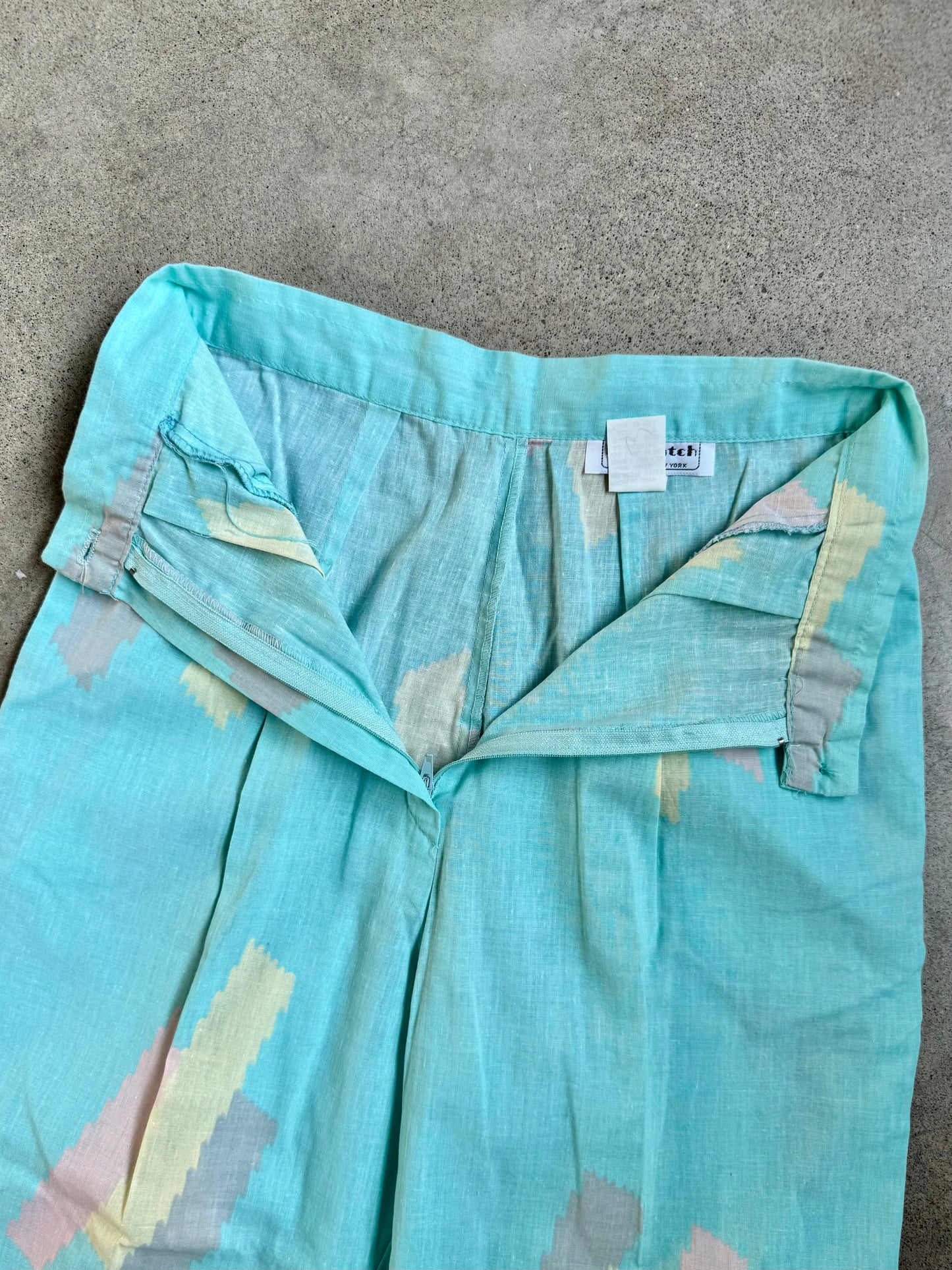 Vintage 1980s Pea Patch Pastel Abstract Printed Pleated Pants | Waist 24”