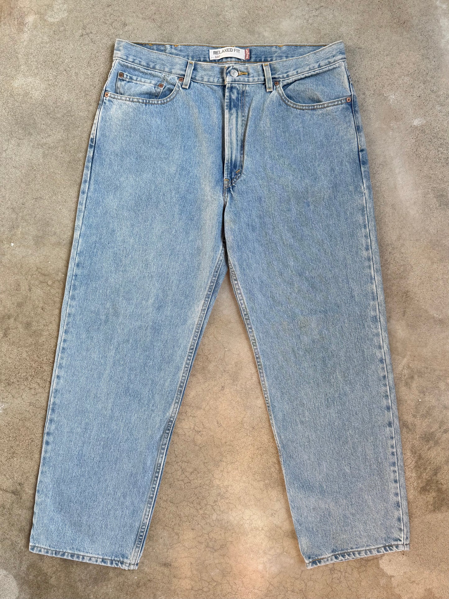 Levi’s 550 Relaxed Fit Light Wash Jeans | 38x30