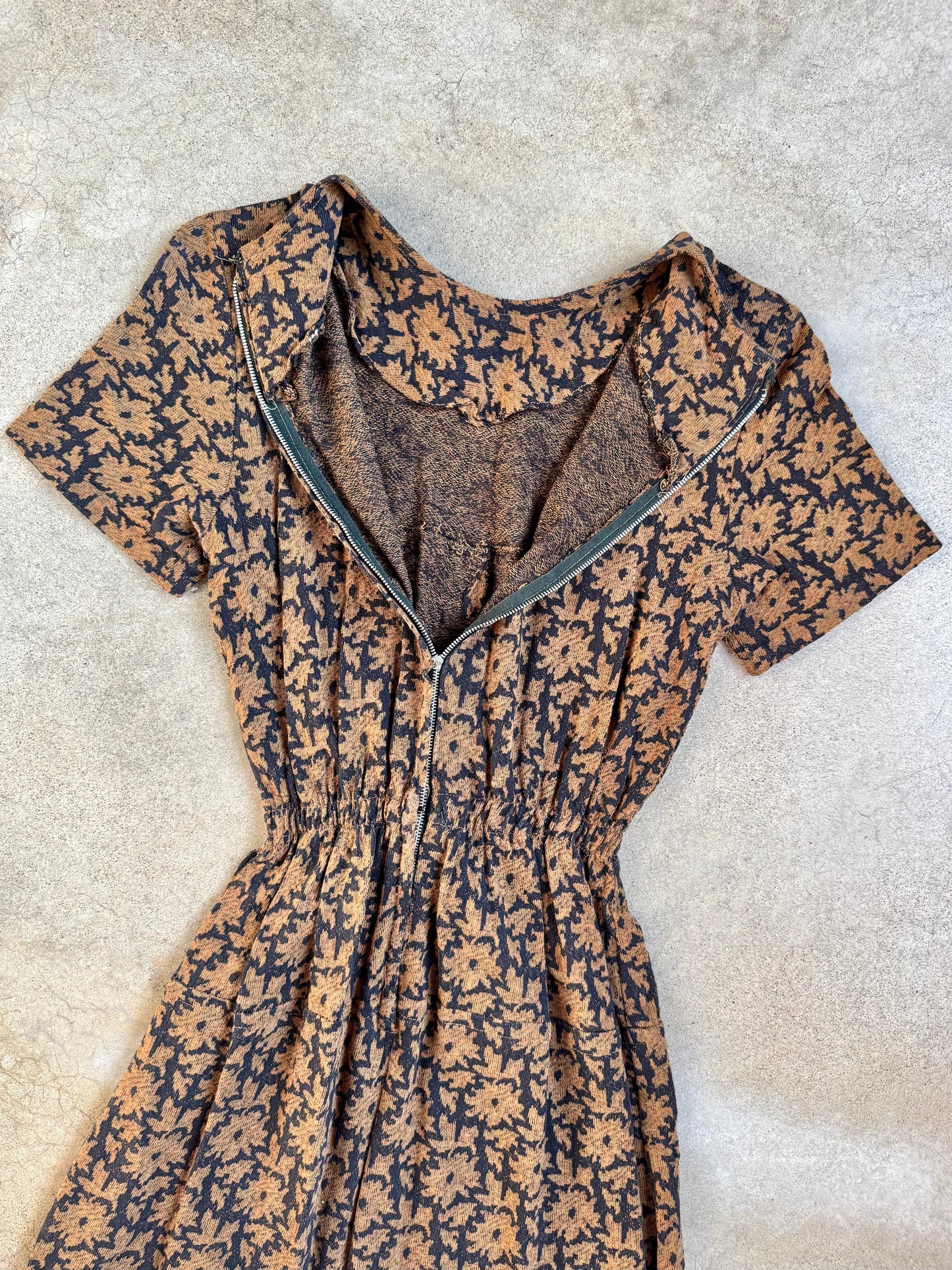 Vintage 1940s Black & Brown Floral Pattern Short Sleeve Tie-Waist Dress | XS