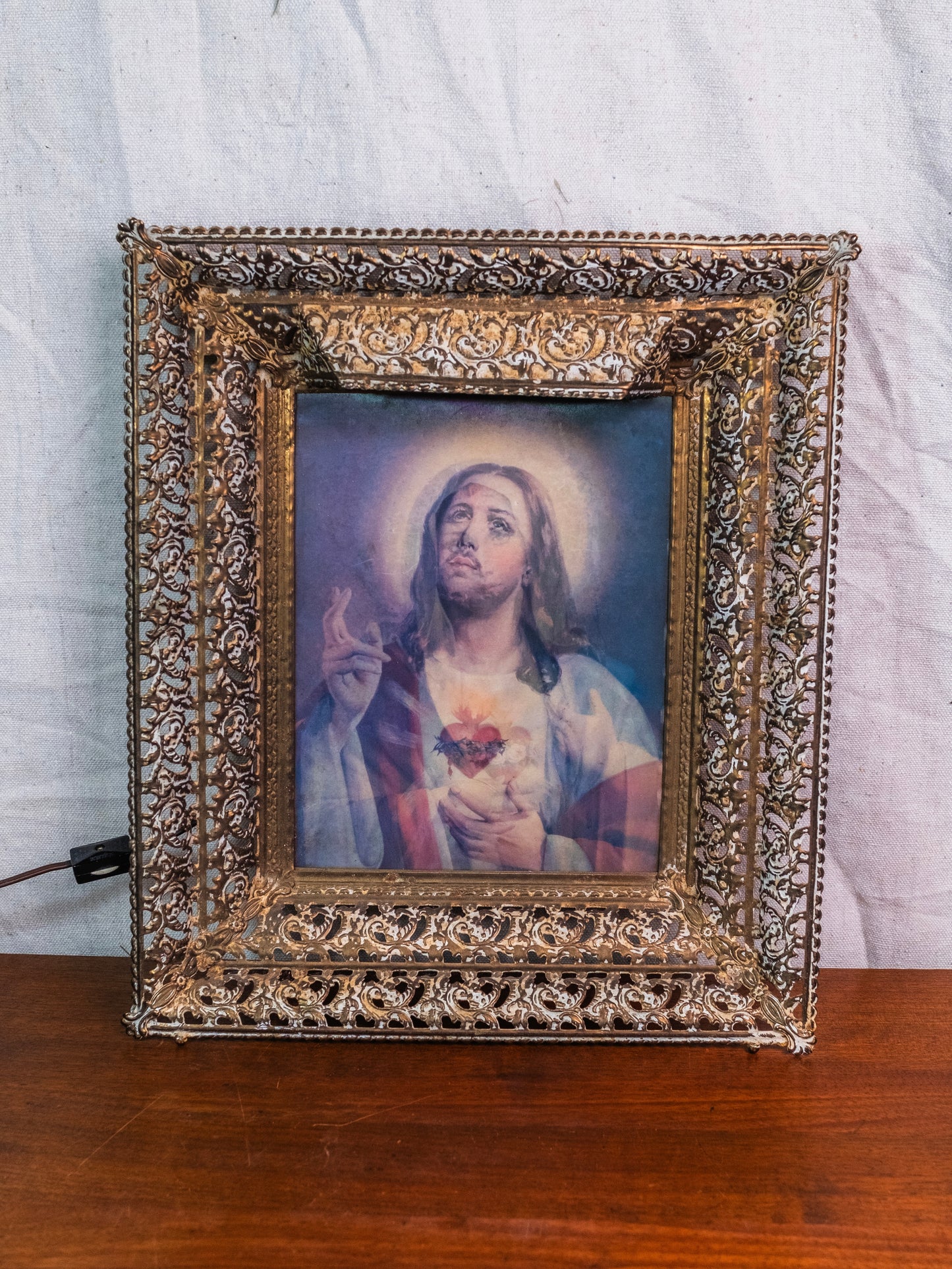 Vintage 1950s Gold Framed Holographic 3D "Jesus & Mary" Light Up Picture