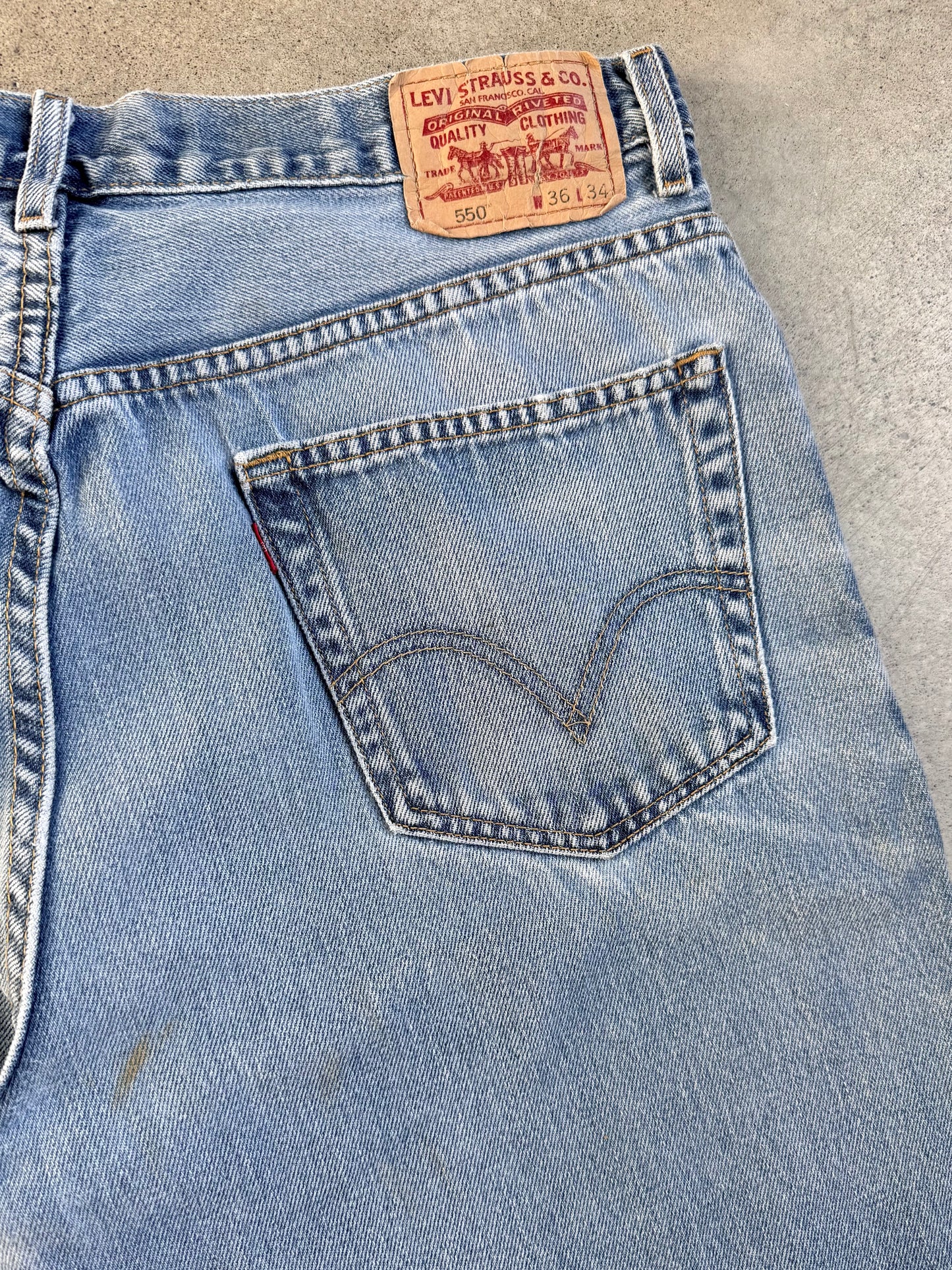 Levi's 550 Relaxed Fit Light Wash Jeans | 36x34
