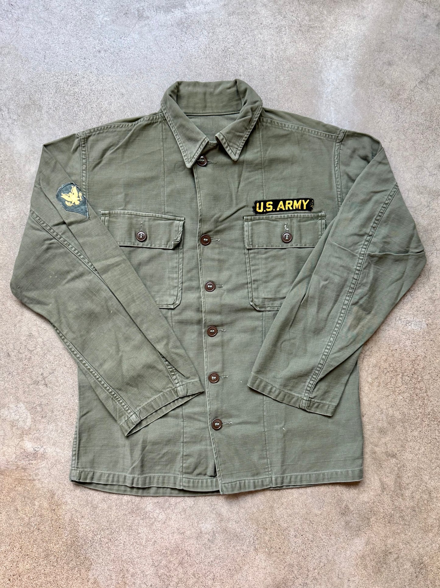 Vintage U.S. Army OG-107 Type 1 Sateen Cotton Fatigue Shirt | Medium