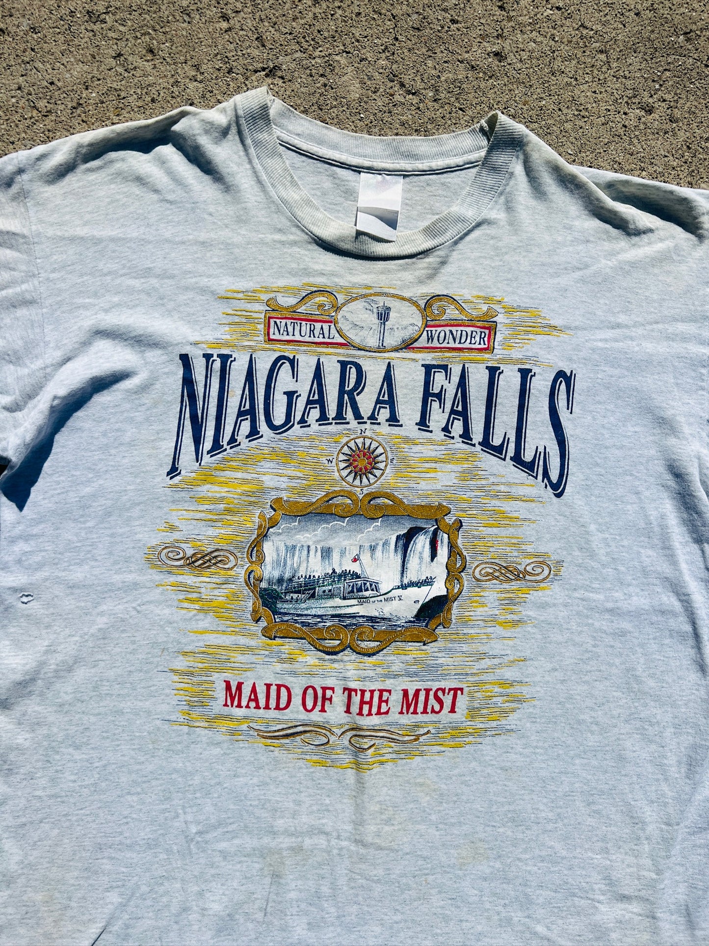 Vintage Niagara Falls Maid of the Mist Graphic Tee | XL