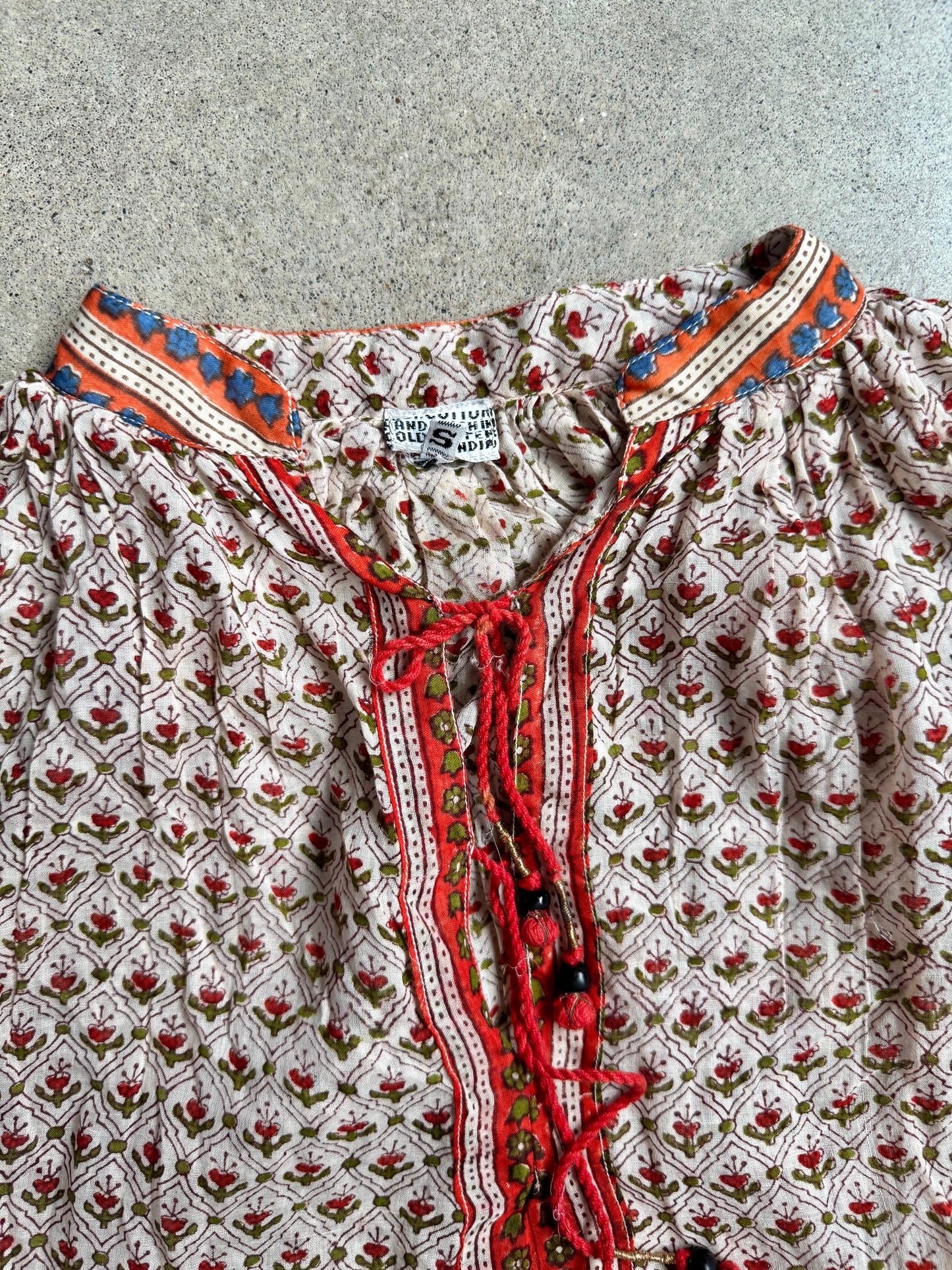 Vintage 1990s Indian Floral Block Print 100% Cotton Peasant Blouse | Small