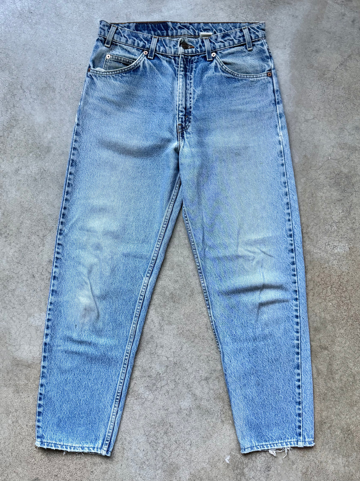 Vintage 1990s Levi’s Orange Tab 550 Relaxed Fit Light Wash Jeans | 32x32