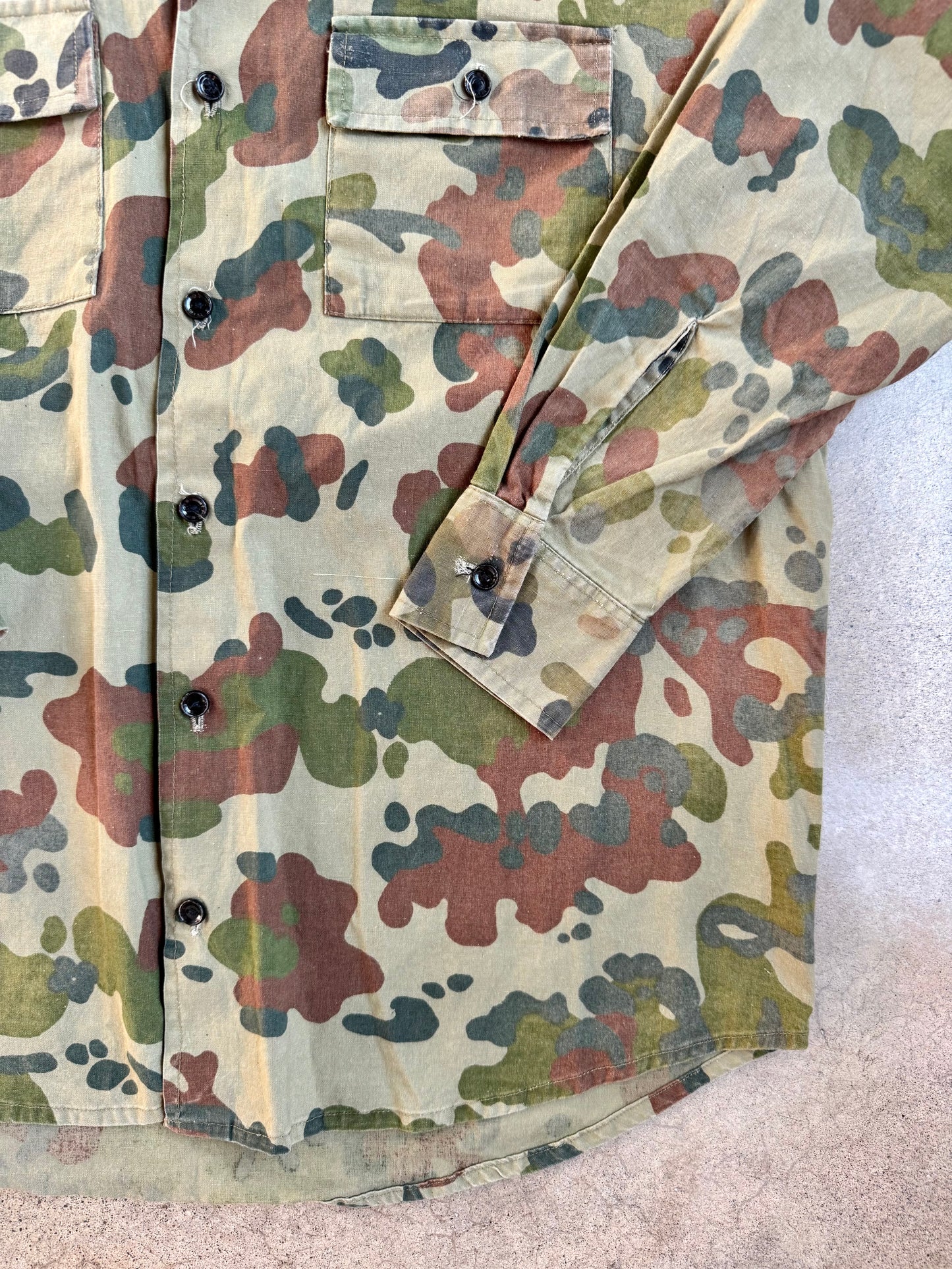 Vintage Romanian Army M94 Mosaic Camo Field Shirt | Medium