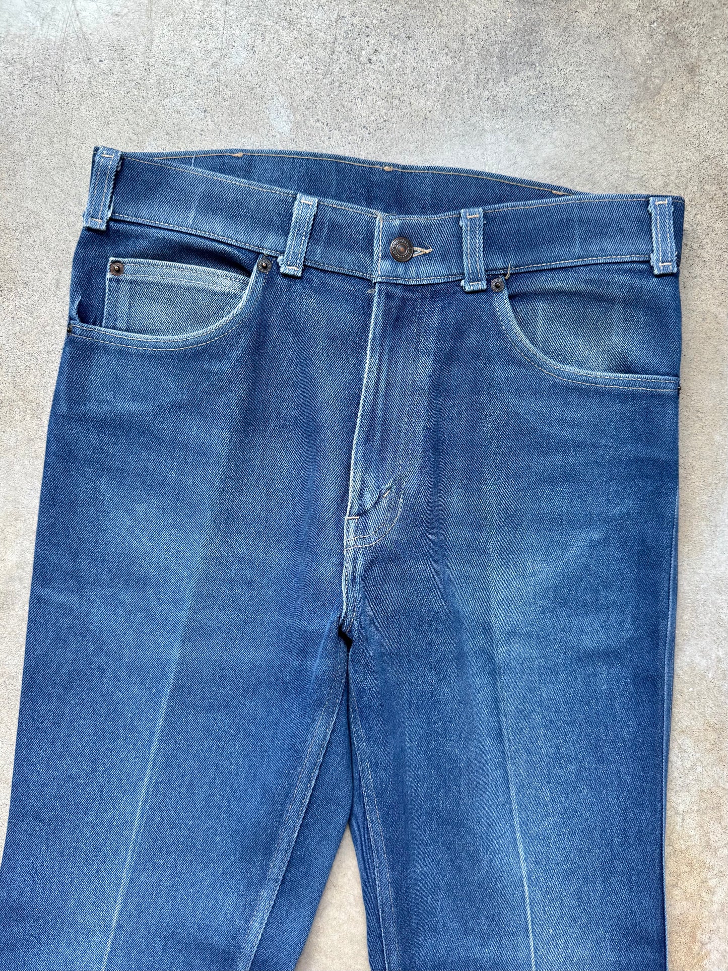 Vintage 1980s Levi’s Action Jeans “Skosh More Room” Faded Dark Wash Jeans | 32x32