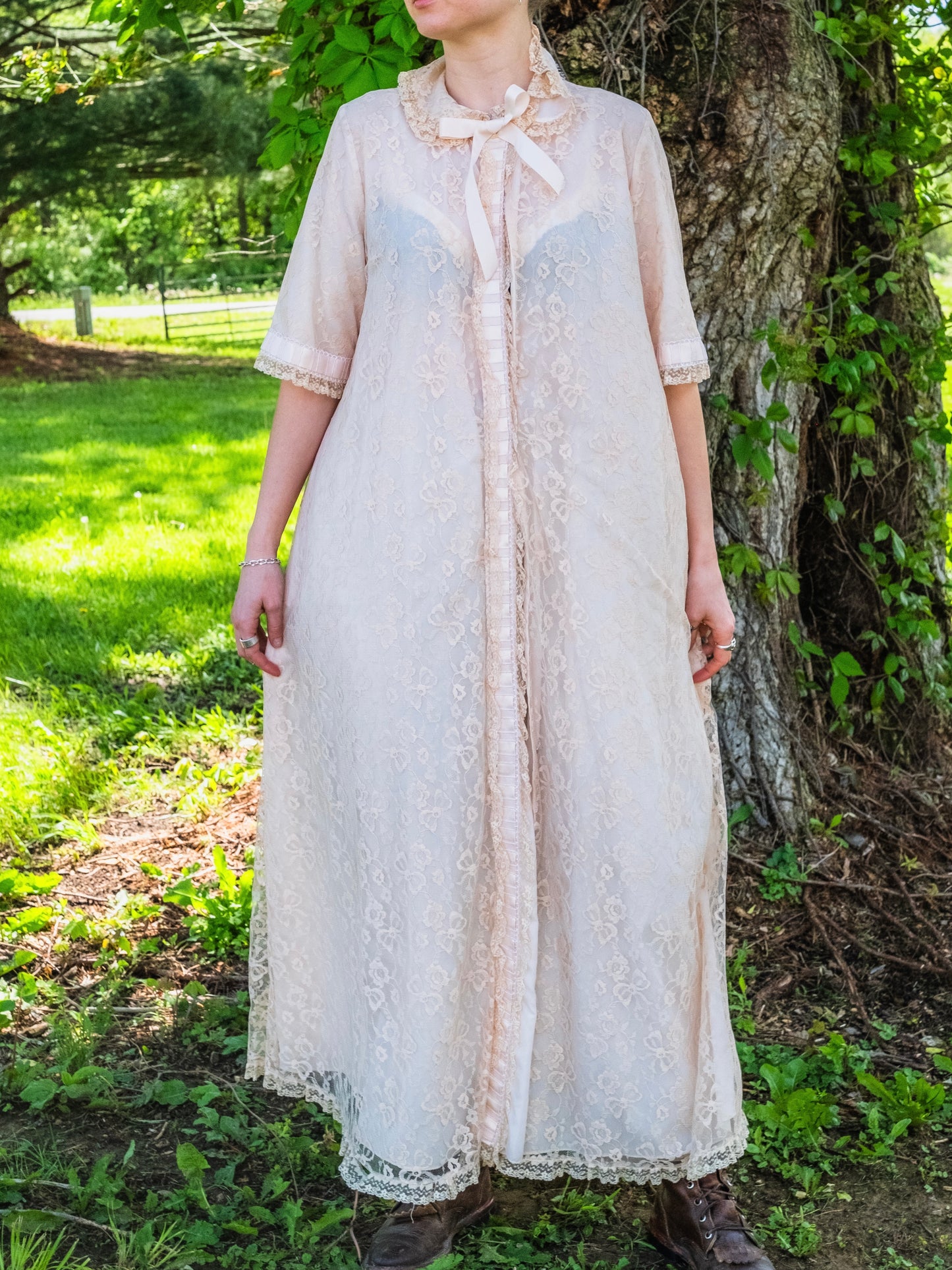 Vintage 1940s Pale Pink Lace Full-Length House Coat Duster | M/L