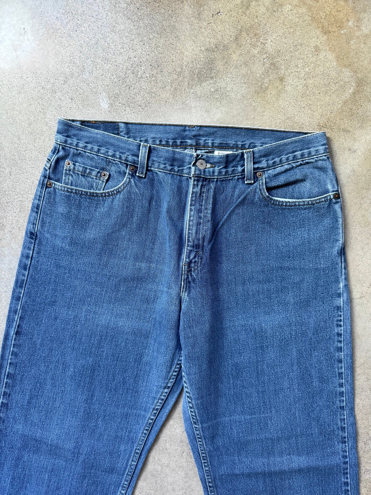Vintage 1990s Levi’s 577 Loose Fit Faded Medium Wash Jeans | Waist 36”