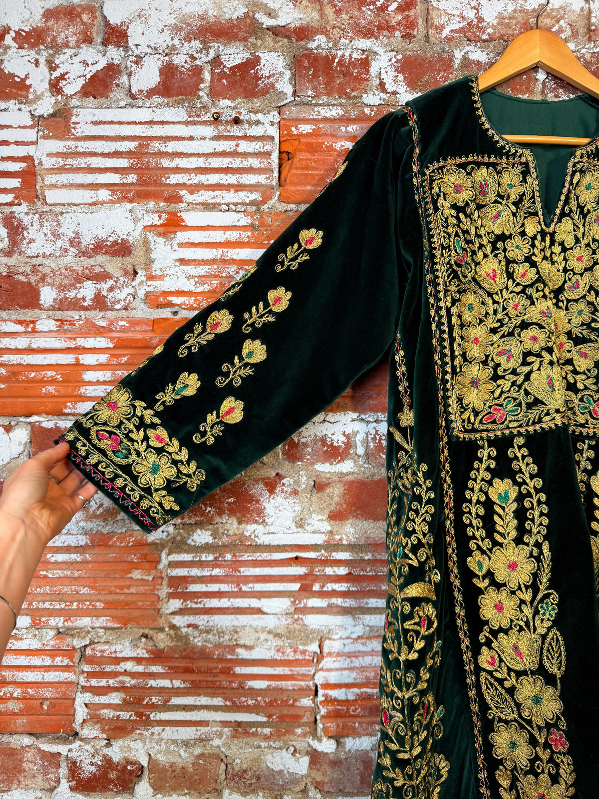 Vintage 1960s Handmade Green Velvet Flower Embroidered Kaftan