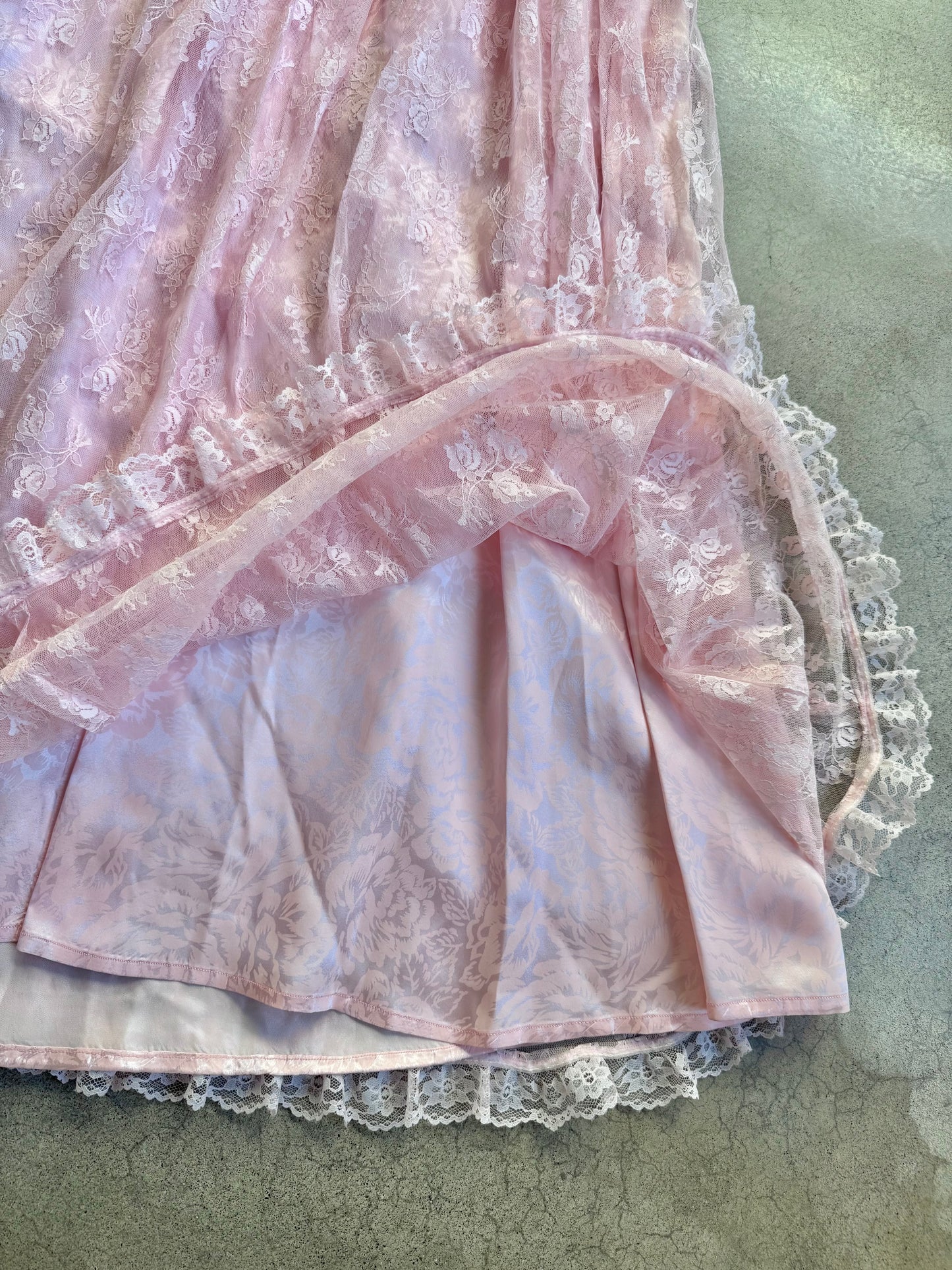 Vintage 1980s Pink Floral Lace Strapless Prom Dress | Small