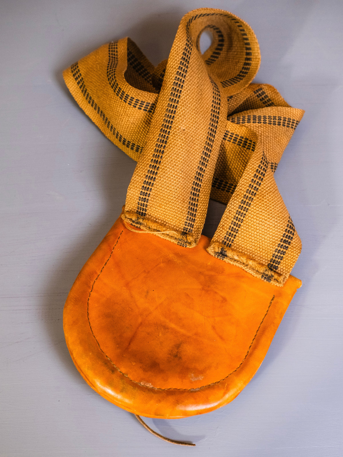 Vintage 1960s/70s Handmade Leather Crossbody Hunting Pouch “Possibles” Bag