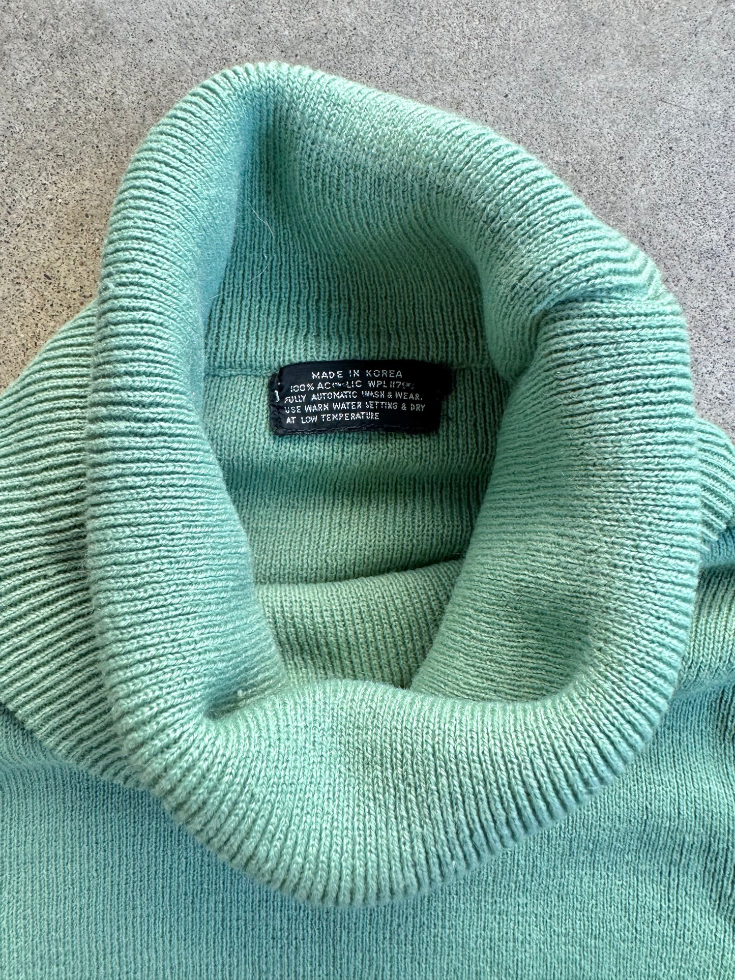 Vintage 1970s Mint Green Rib Knit Turtleneck Top | XS/S