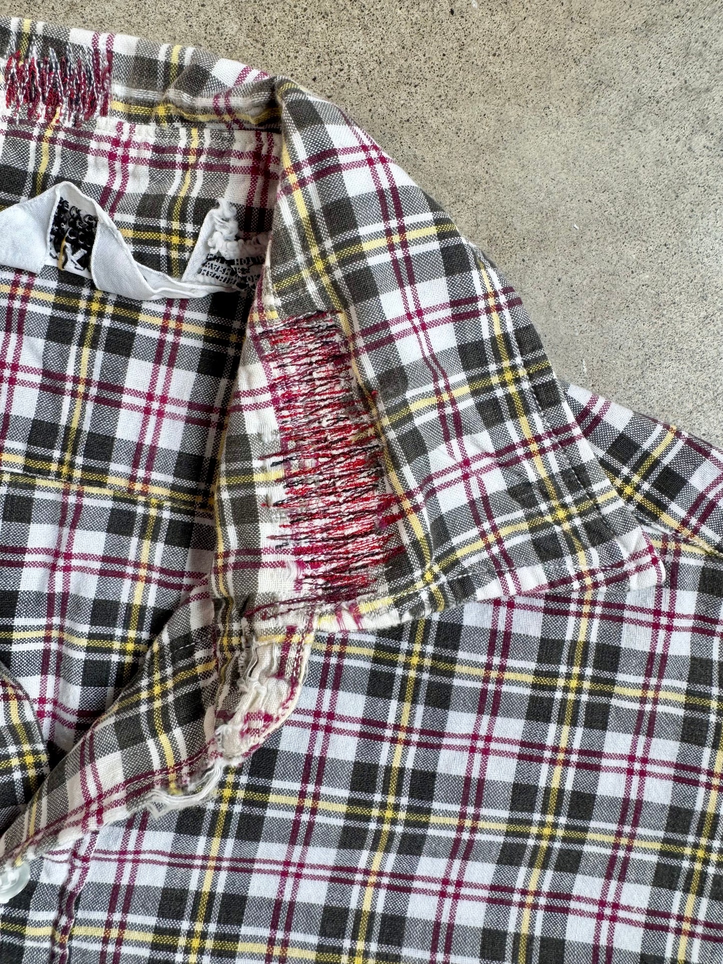 Vintage 1960s Arkon Plaid Worn Cotton Button-Up Shirt | Small