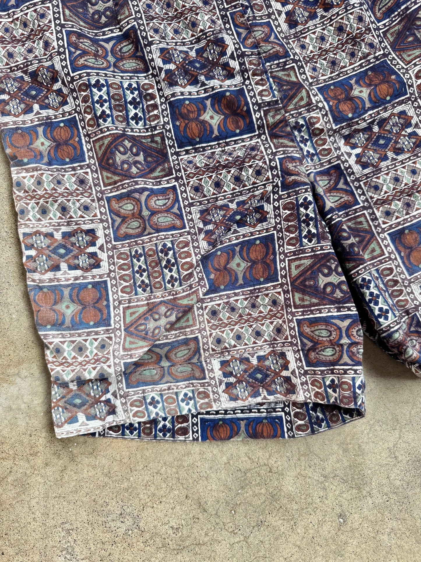 Vintage 1960s Paisley Print High-Waisted Cotton Shorts | Waist 28”