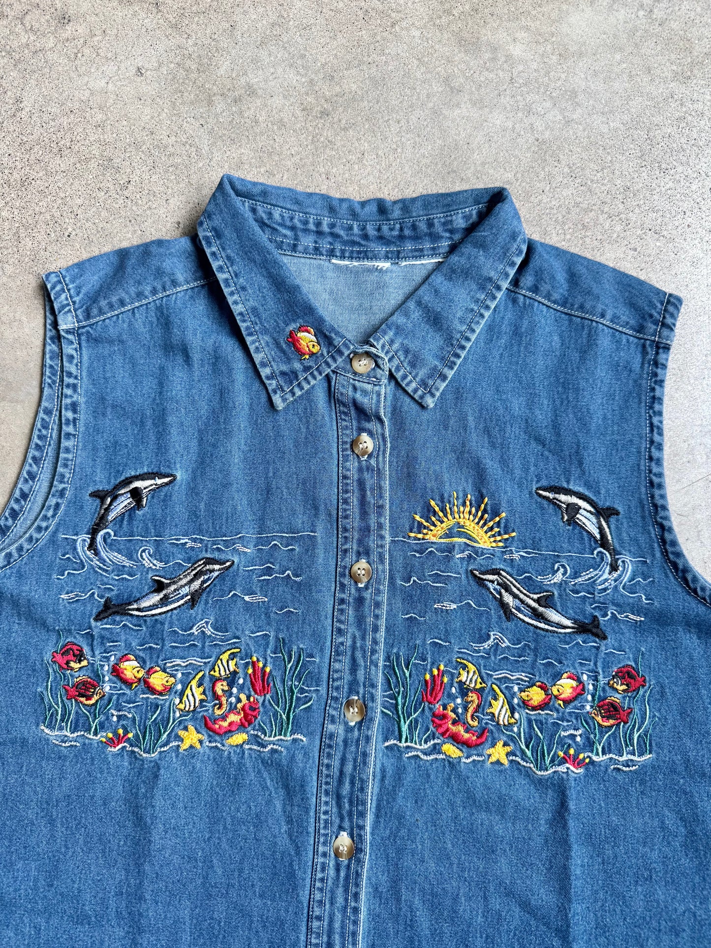 Vintage 1990s Embroidered Ocean Scene Sleeveless Denim Shirt | Large