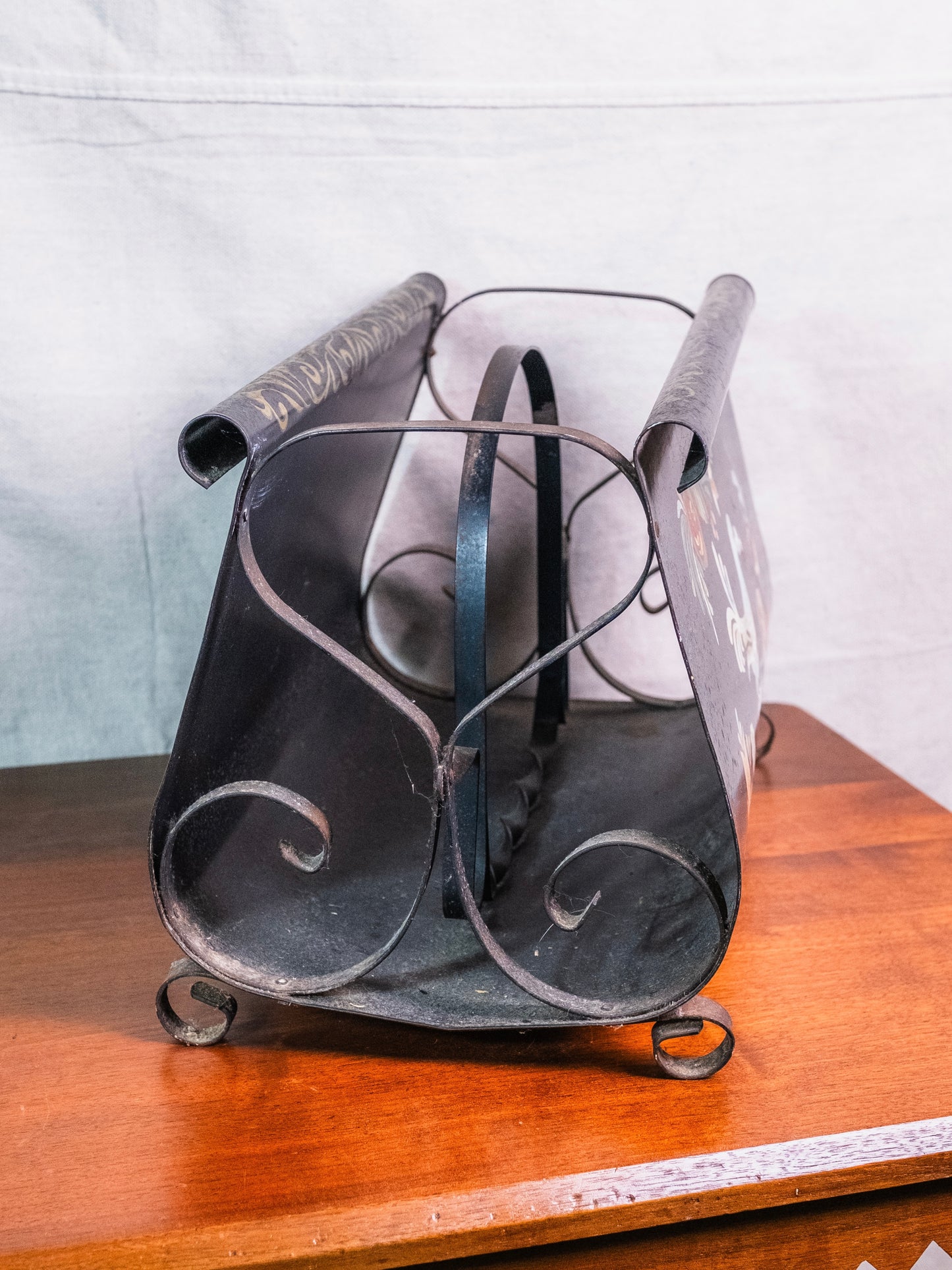 Vintage 1940s Black Metal Hand-Painted Tole-Style Magazine Holder
