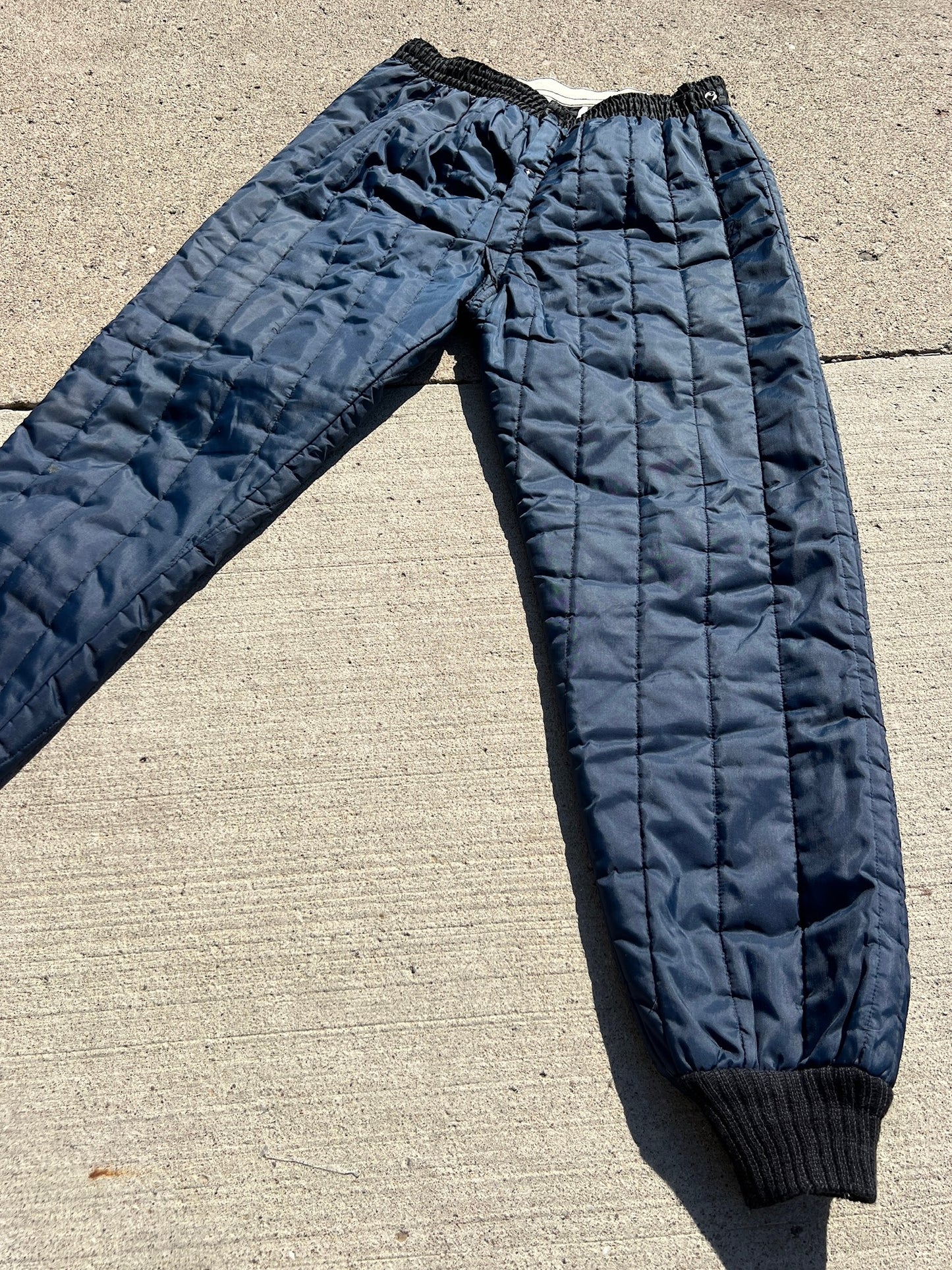 Vintage 1970s Navy Blue Quilted Ski Pants | Large