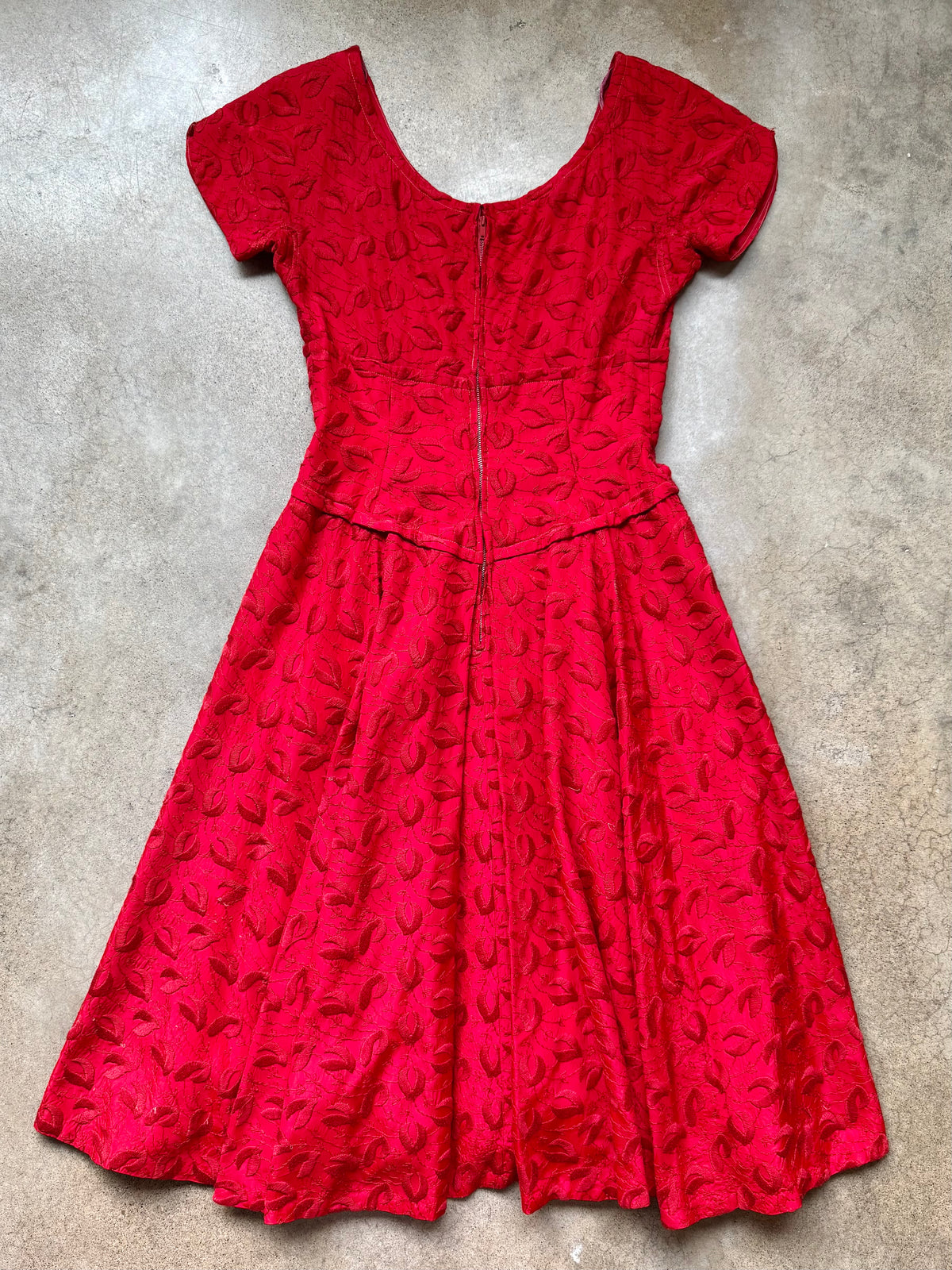 Vintage 1950s Red Leaf Embroidered Short Sleeve Swing Dress | Small