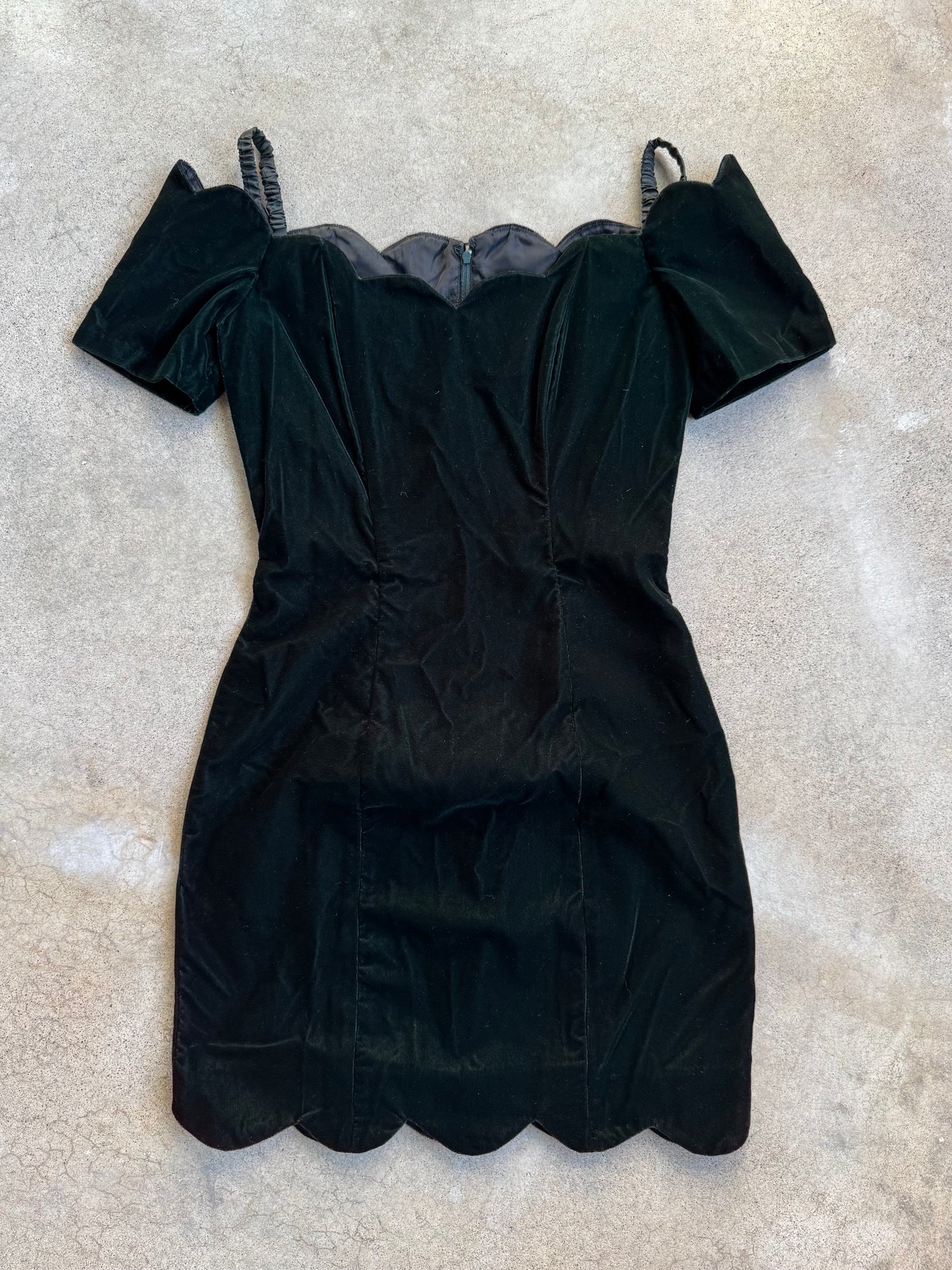 Vintage 1980s Rampage Dark Green Velvet Scalloped Off-Shoulder Mini Dress | XS