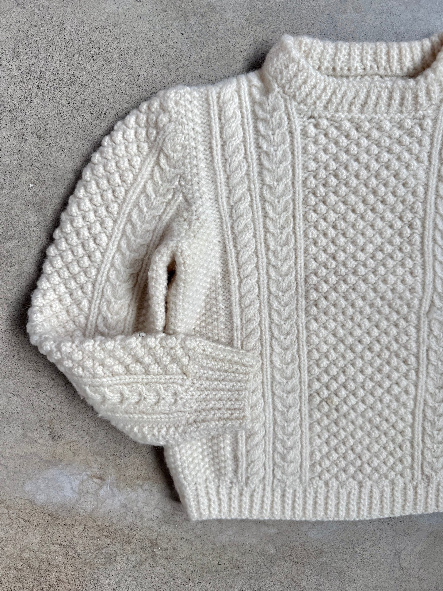 Vintage 1960s Handmade Cream Wool Irish Aran Knit Sweater | Youth L