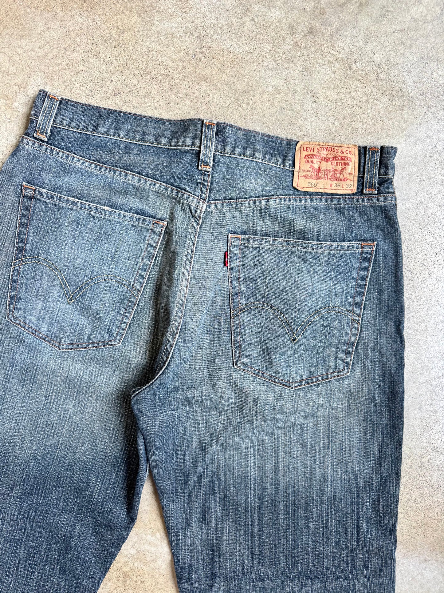 2000s Levi 569 Loose Straight Jeans | 36x32