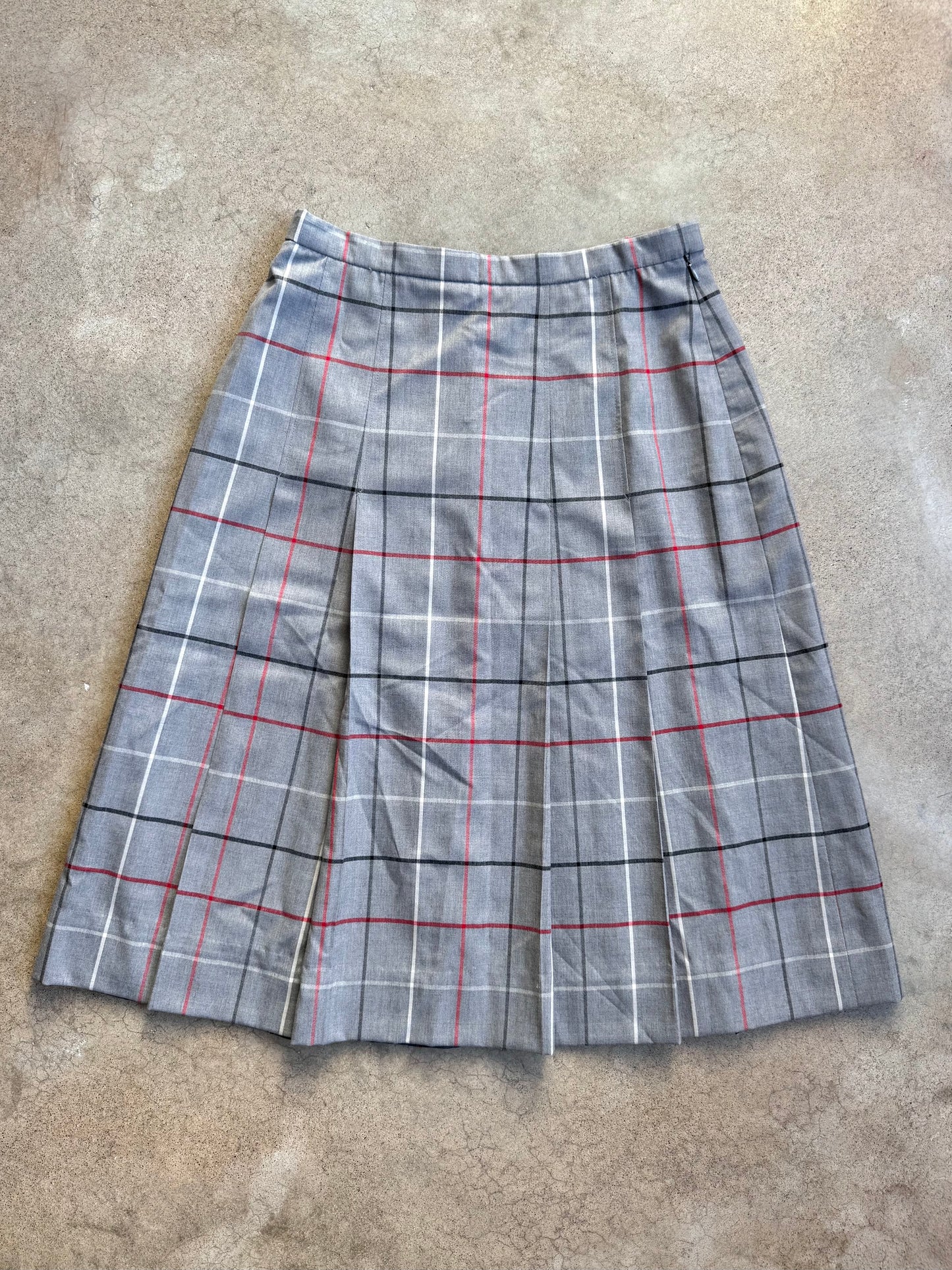 Vintage 1980s Burberrys’ Grey Plaid Pleated Wool Skirt | Waist 31”