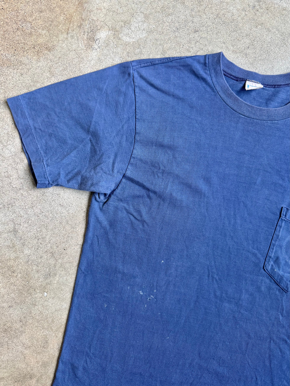 Vintage 1970s Yosemite Mountaineering School "Go Climb A Rock" Pocket Tee | Large