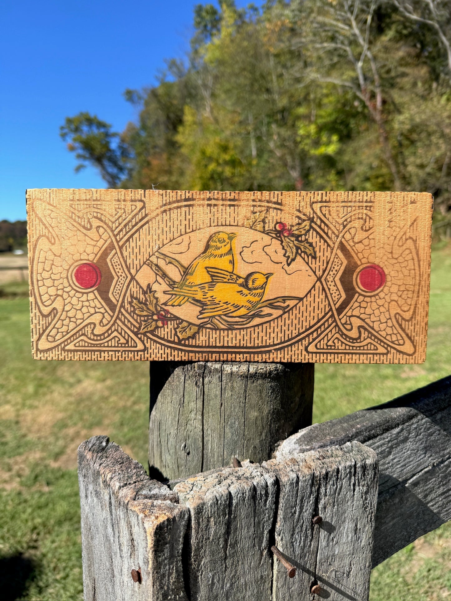 Vintage 1940s Wooden Bird Pattern Pyrography Box