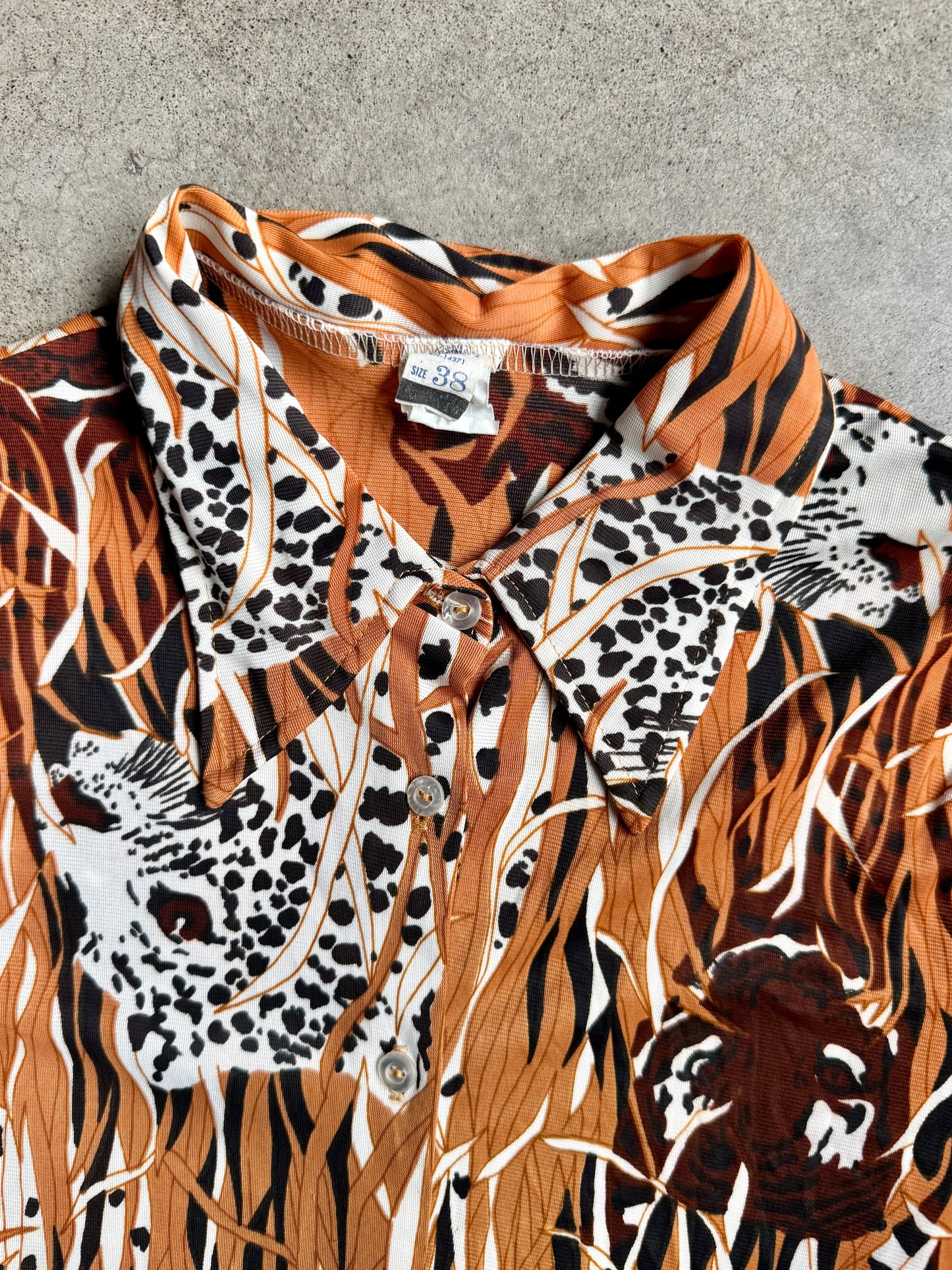 Vintage 1970s Leopard Novelty Print Button-Up Disco Shirt | S/M