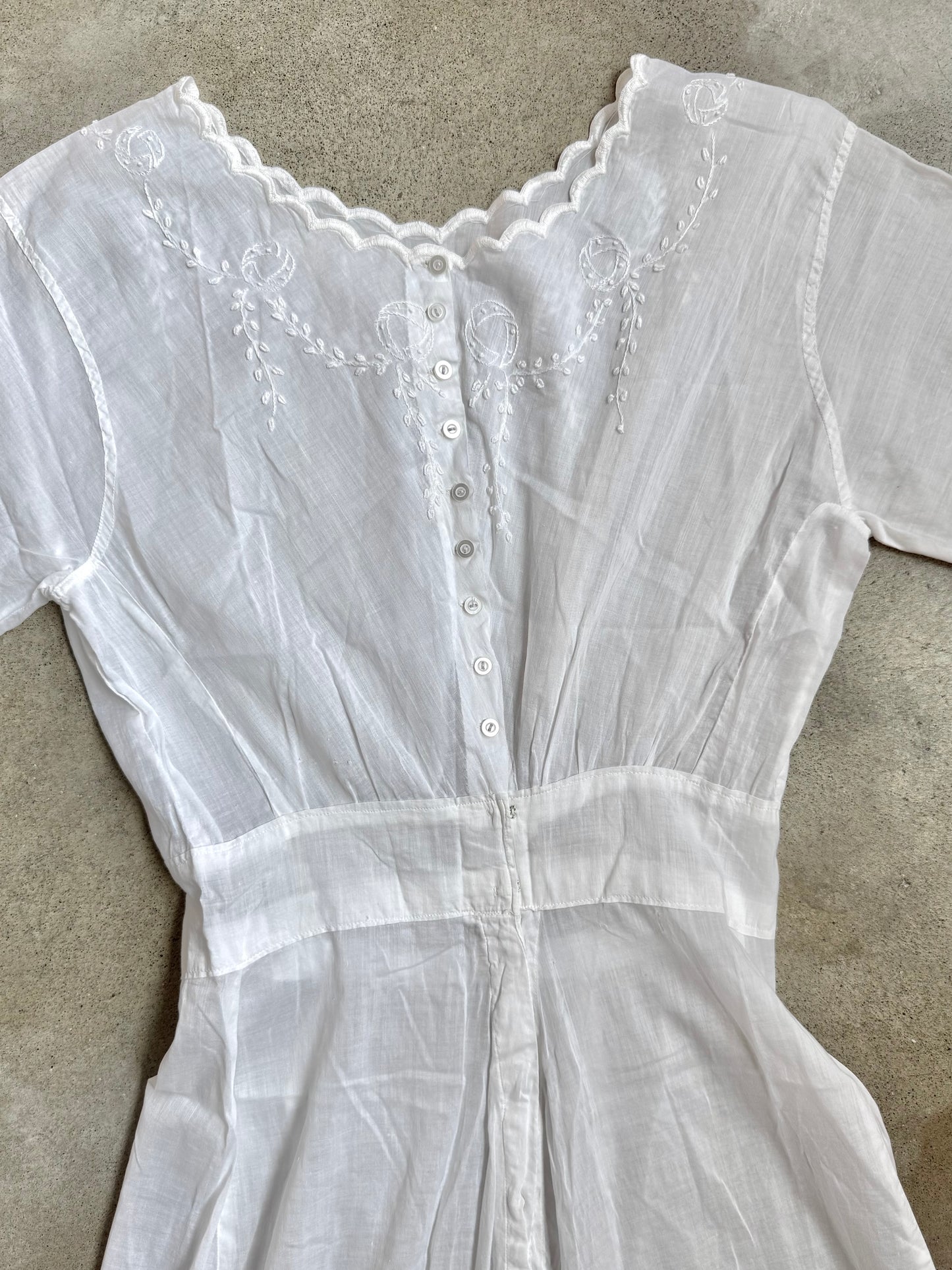 Antique 1900s Edwardian White Embroidered Scallop Trim Maxi Dress | XS